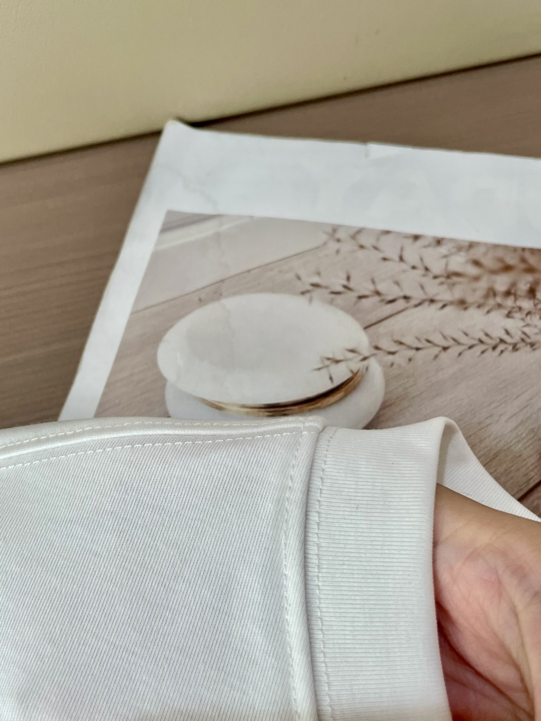 
Gucc 重磅推荐！2025ss夏装新品 专柜在售 最新系列图案logo短袖T恤 必须人手一件的节奏！