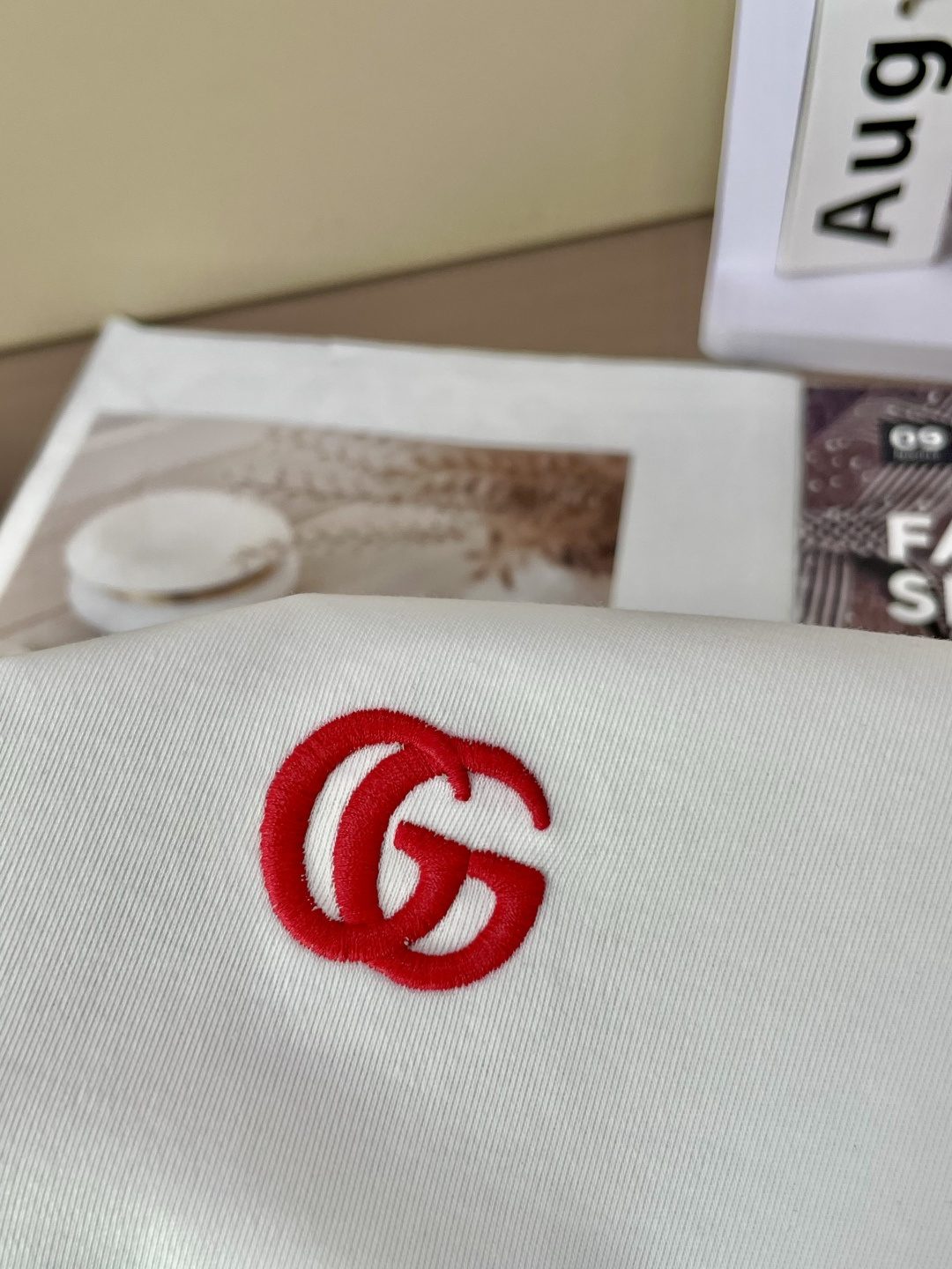 
Gucc 重磅推荐！2025ss夏装新品 专柜在售 最新系列图案logo短袖T恤 必须人手一件的节奏！