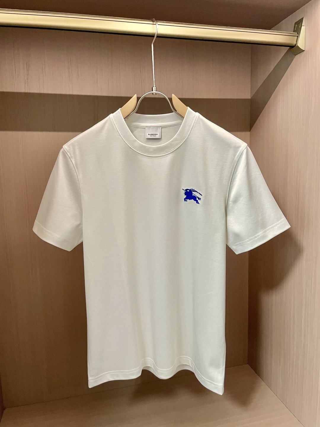 
Bur 重磅推荐！2025ss夏装新品 专柜在售 最新系列图案logo短袖T恤 必须人手一件的节奏！进