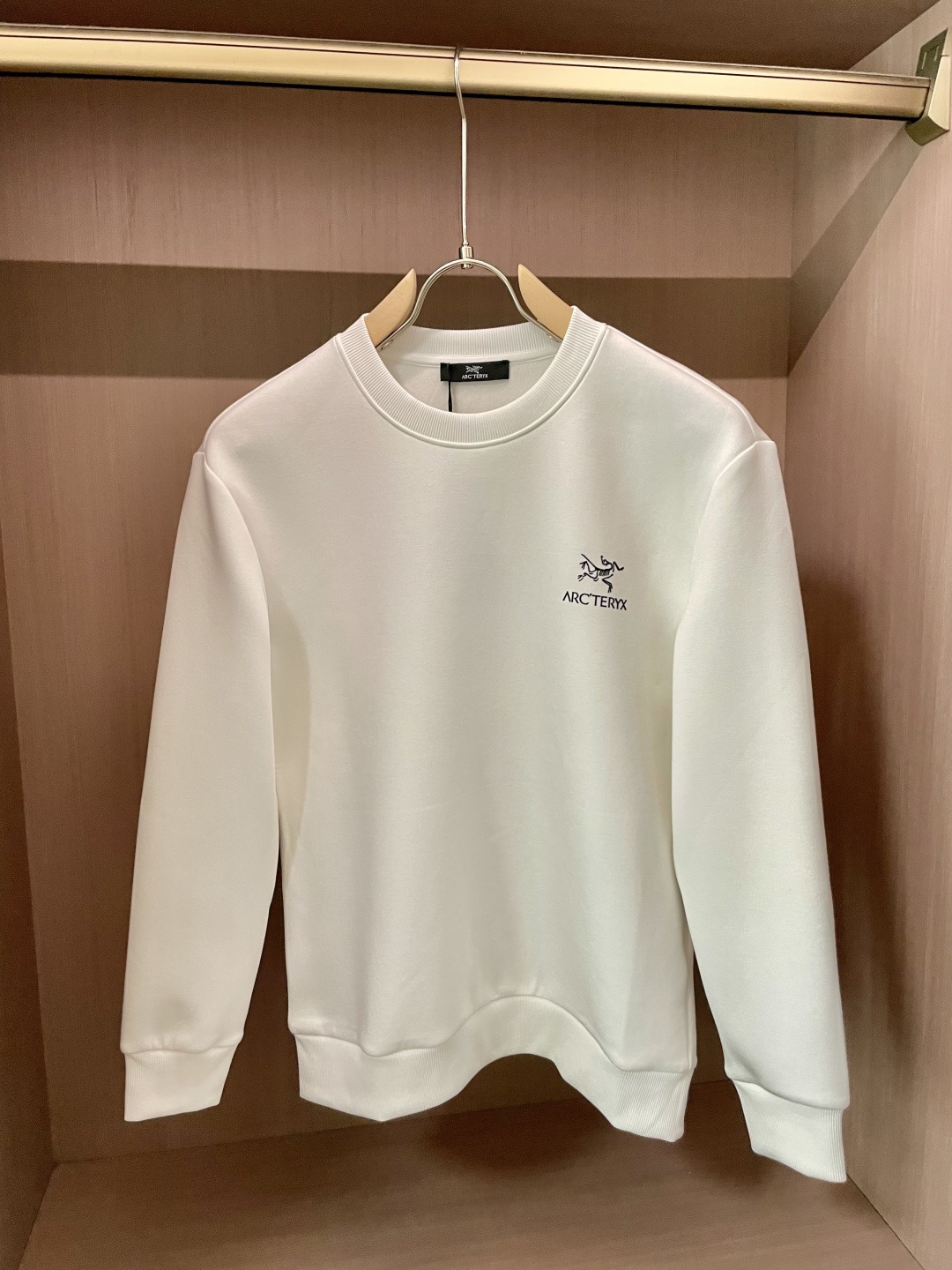 NO:512680,Archaeopteryx / 2025 autumn and winter new product customized top sweatshirt cotton, the fabric is particularly textured, a must-have item in winter, good warmth. It wears both men and women, with in-place details, excellent style, and very good upper body effect!  A versatile item!  5 size M~3XL, arc'teryx, hoodie, sweatshirts, alexander wang19860909始祖鸟 /2025秋冬新品 定制顶级卫衣棉,面料特别有质感,冬季必备单品,保暖性好.男女通穿,细节到位,版型超赞,上身效果非常好！百搭单品！5尺码M~3XL,arc'teryx,hoodie,sweatshirts,alexander wang,Men's clothing