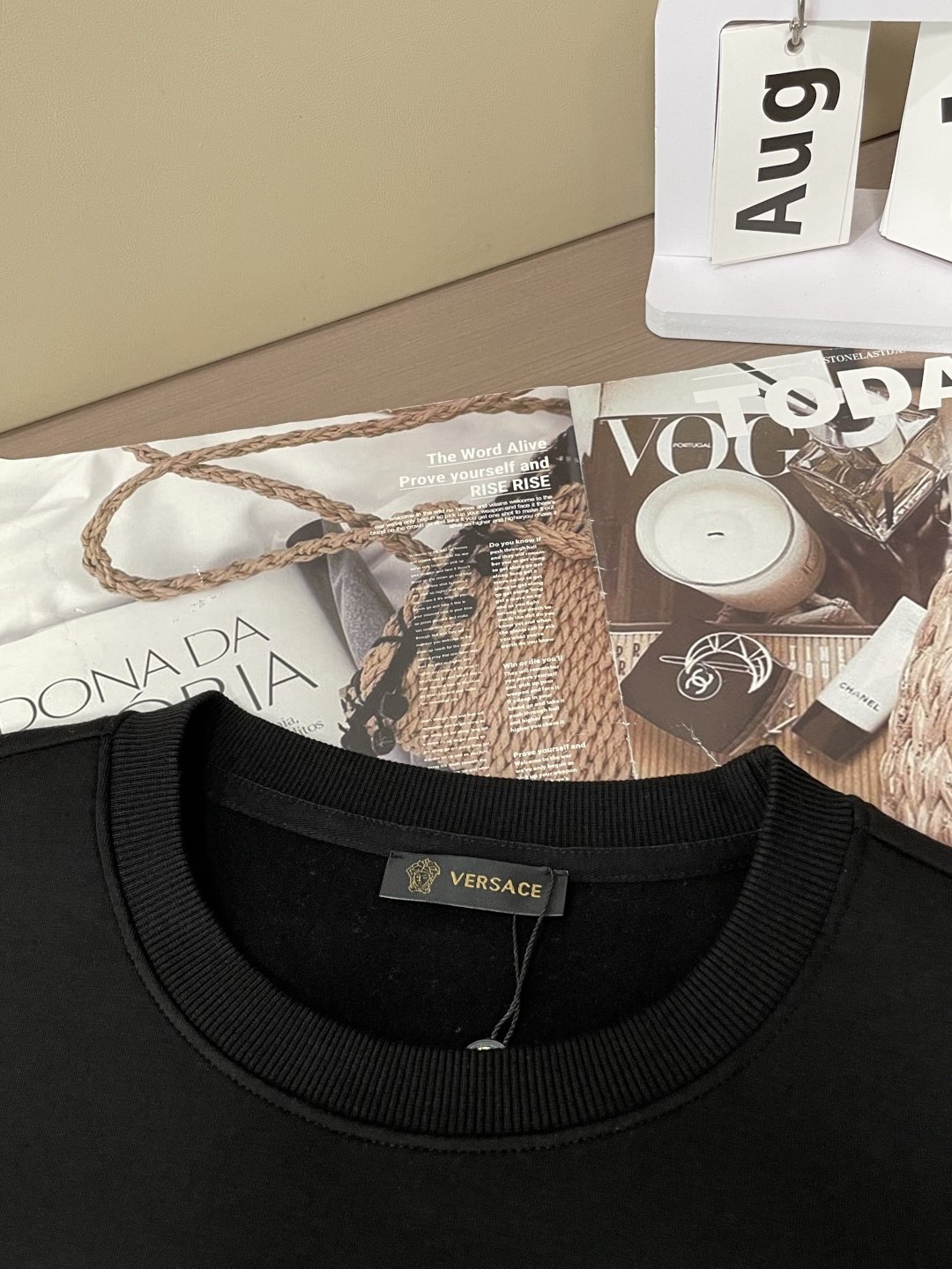 范思哲 /2025秋冬新品 
定制顶级卫衣棉，面料特别有质感，冬季必备单品，保暖性好。男女通穿，细节到位