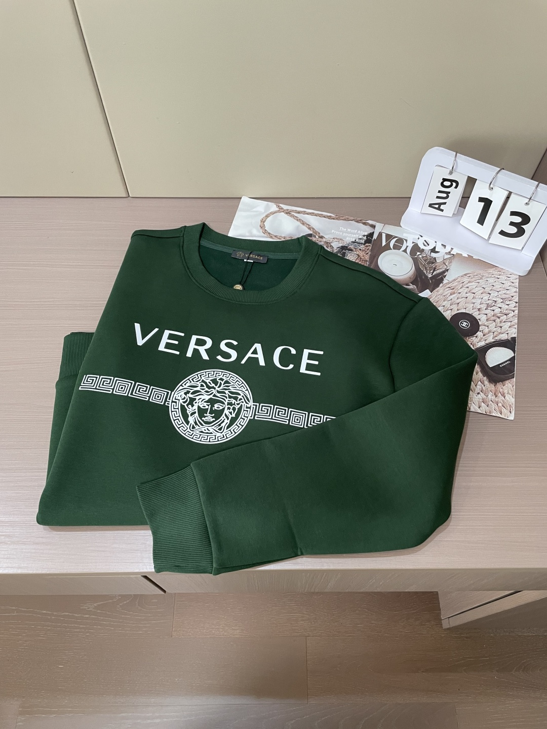 范思哲 /2025秋冬新品 
定制顶级卫衣棉，面料特别有质感，冬季必备单品，保暖性好。男女通穿，细节到位