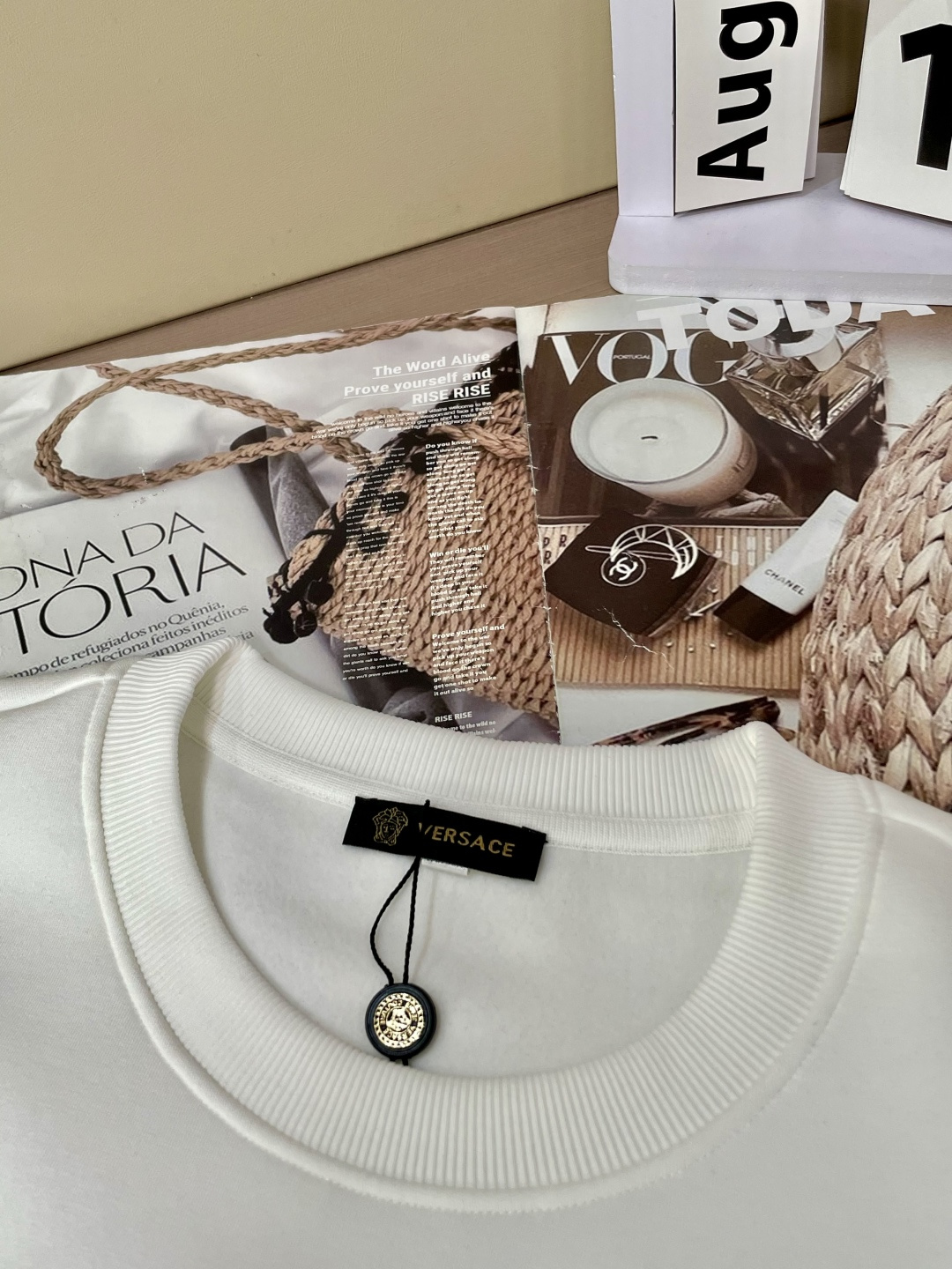 范思哲 /2025秋冬新品 
定制顶级卫衣棉，面料特别有质感，冬季必备单品，保暖性好。男女通穿，细节到位