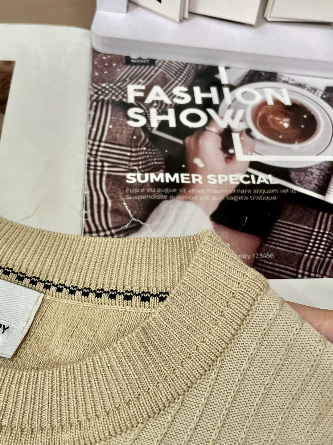 
BUR 2025ss秋冬打底新品男士针织短袖衫！独家首发 采用纤维超细与高弹的伊力特纱线织造而成，质感