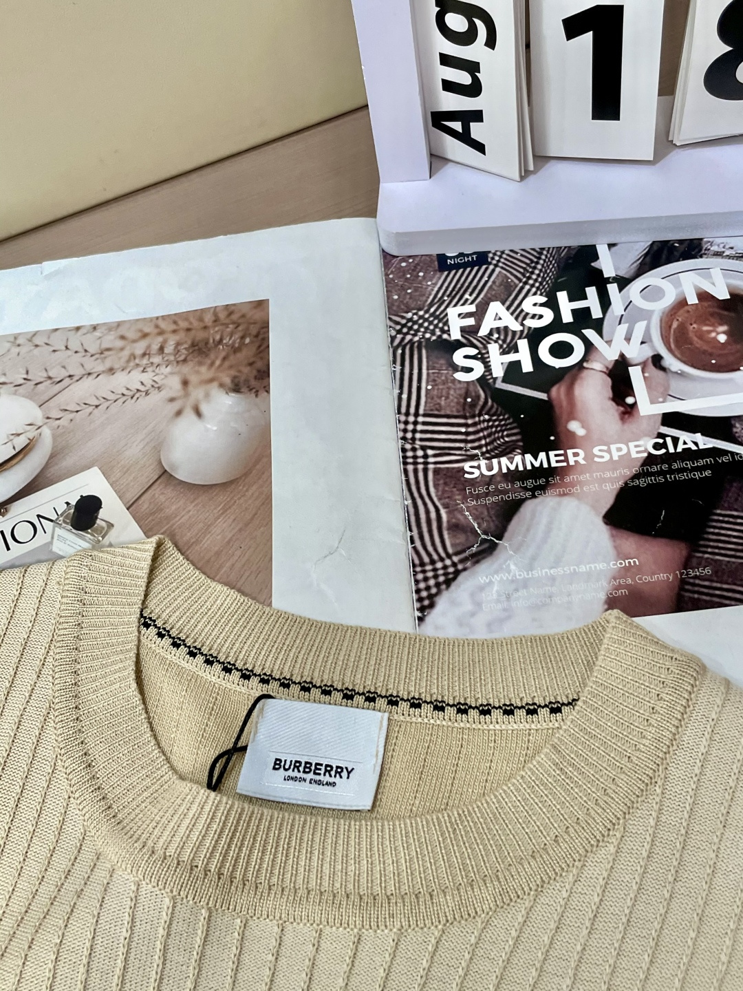 
BUR 2025ss秋冬打底新品男士针织短袖衫！独家首发 采用纤维超细与高弹的伊力特纱线织造而成，质感