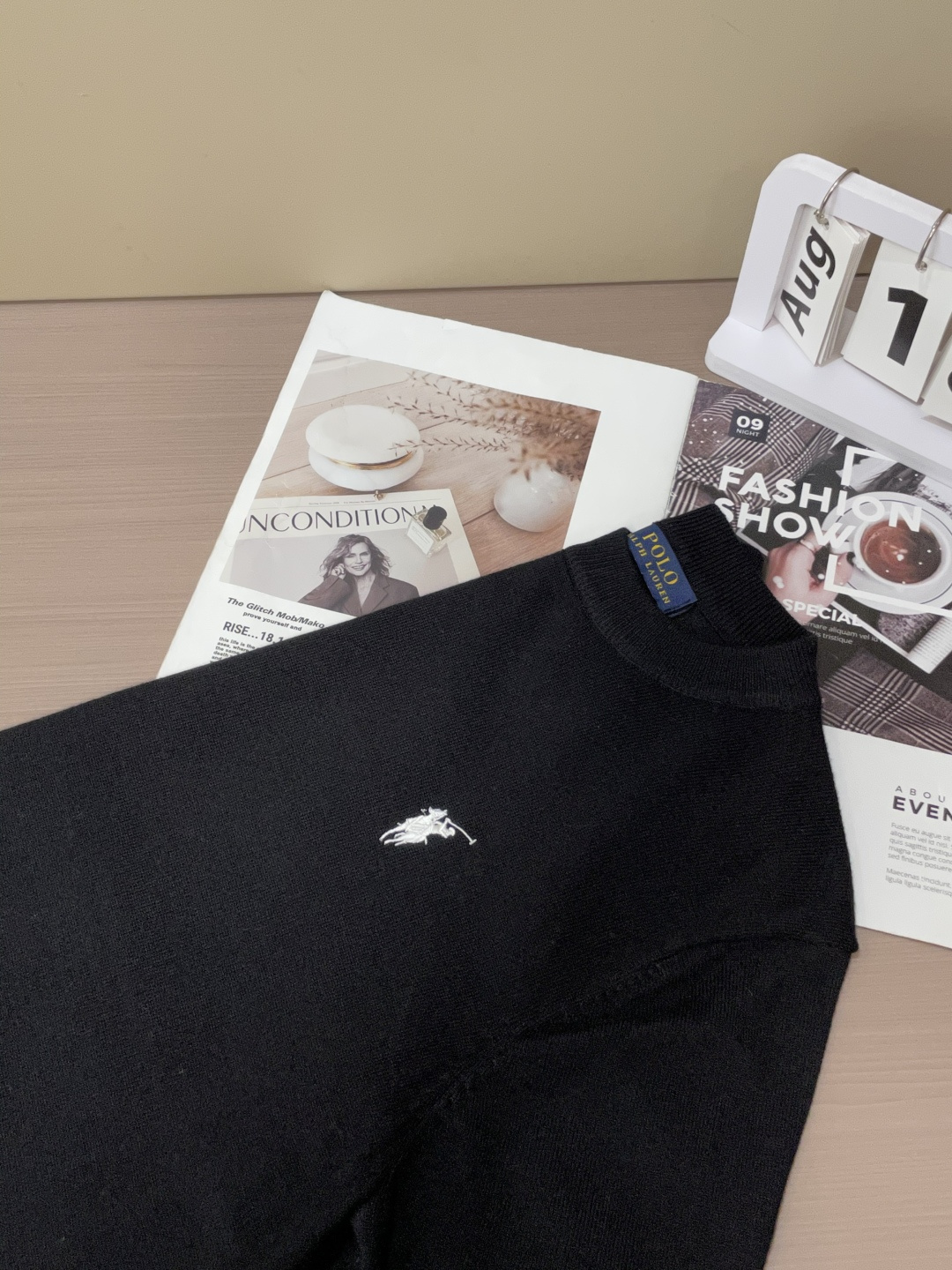 
拉夫劳伦 2025ss秋冬打底新品男士针织短袖衫！独家首发 采用纤维超细与高弹的伊力特纱线织造而成，质