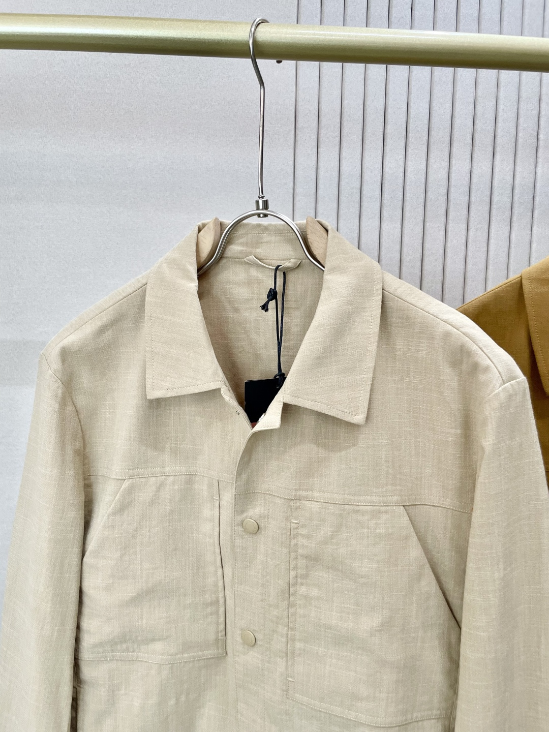 
Zegn* 2025秋冬新款 最新款时尚设计师款  麻料夹克外套.处处细节显工艺足够的高级   结构性