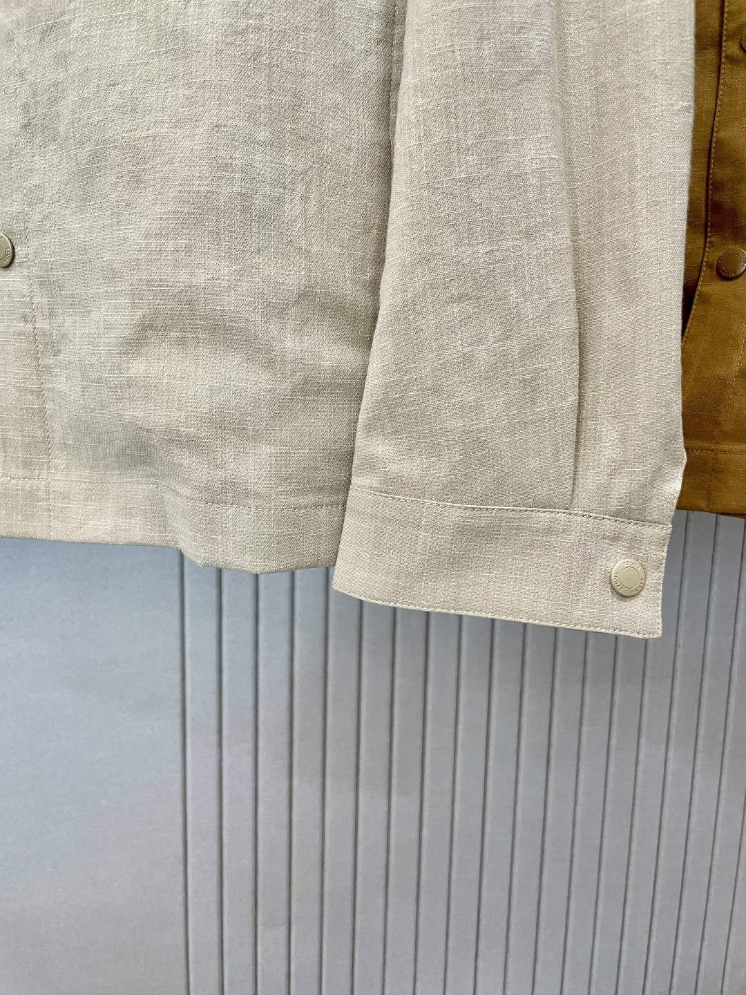 
Zegn* 2025秋冬新款 最新款时尚设计师款  麻料夹克外套.处处细节显工艺足够的高级   结构性