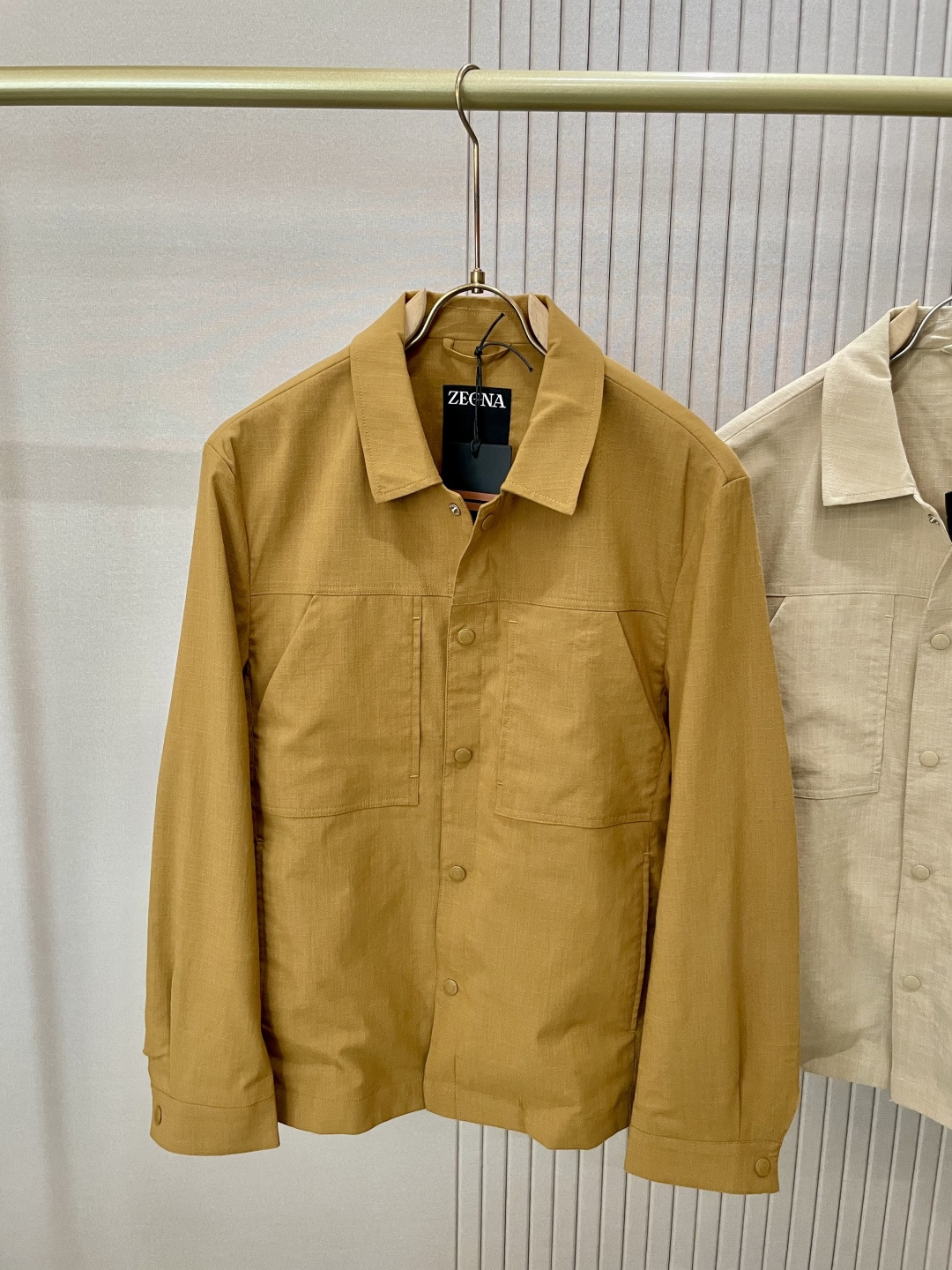 
Zegn* 2025秋冬新款 最新款时尚设计师款  麻料夹克外套.处处细节显工艺足够的高级   结构性