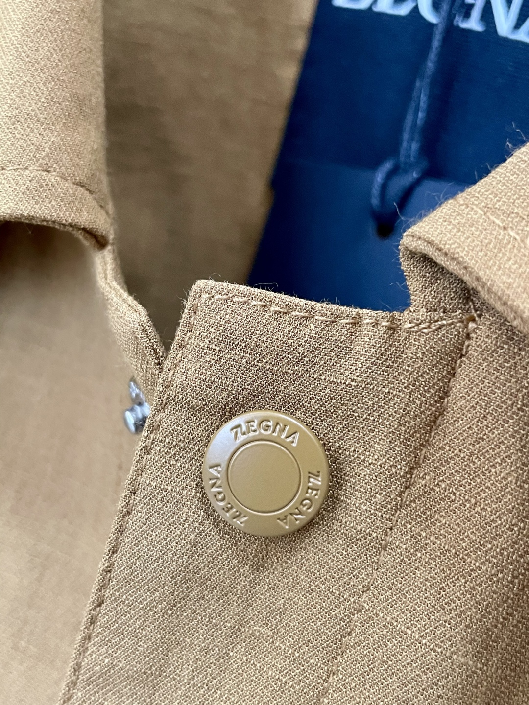 
Zegn* 2025秋冬新款 最新款时尚设计师款  麻料夹克外套.处处细节显工艺足够的高级   结构性