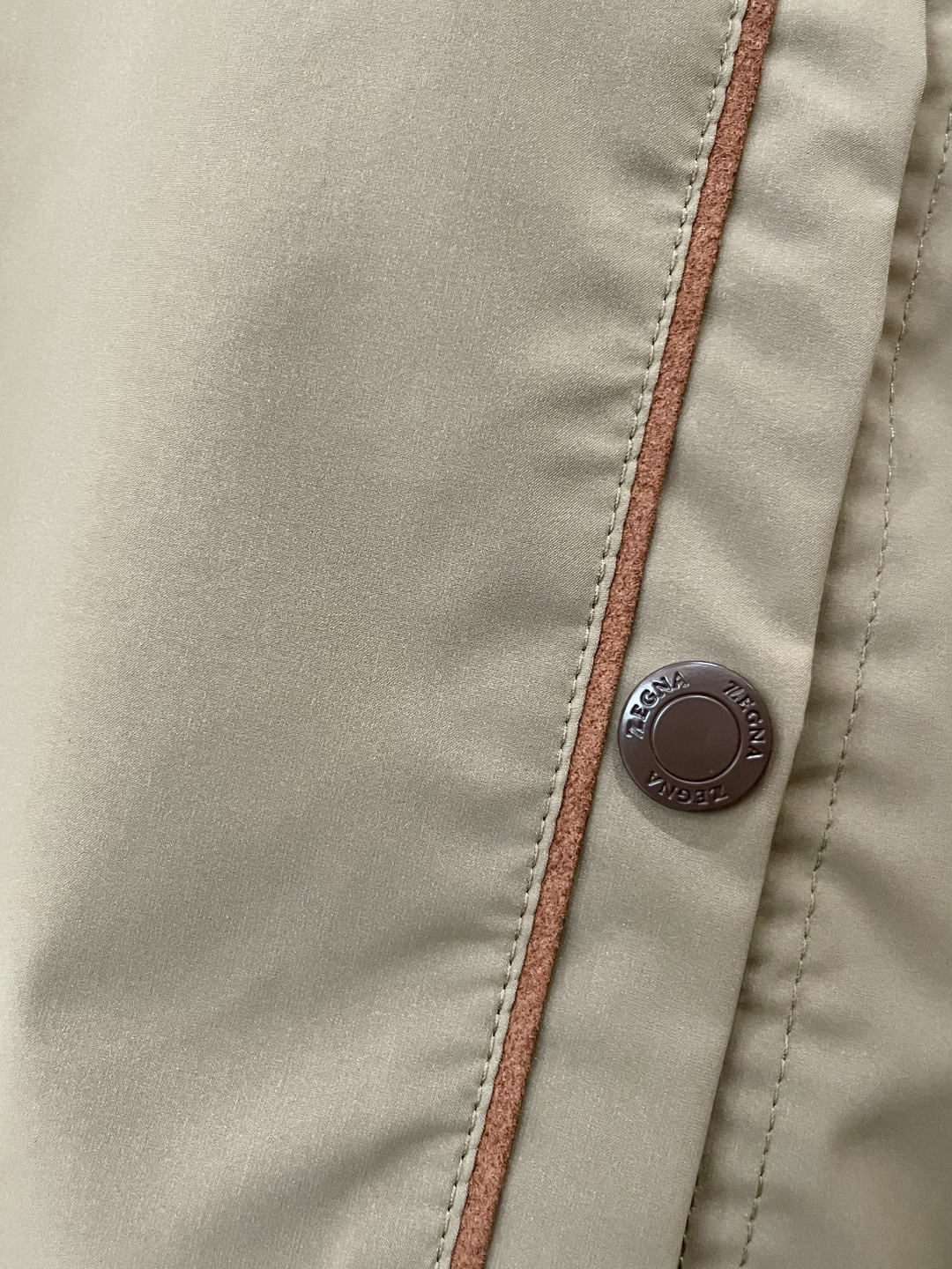 
Zegn* 2025秋冬新款 最新款时尚设计师款  夹克外套.处处细节显工艺足够的高级   结构性剪裁