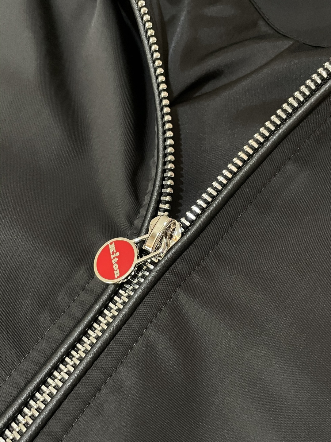 Kiton 2025秋冬休闲夹克外套，最新时尚休闲拉链夹克，时尚夹克外套!贸易公司渠道稀出，同步官网发售