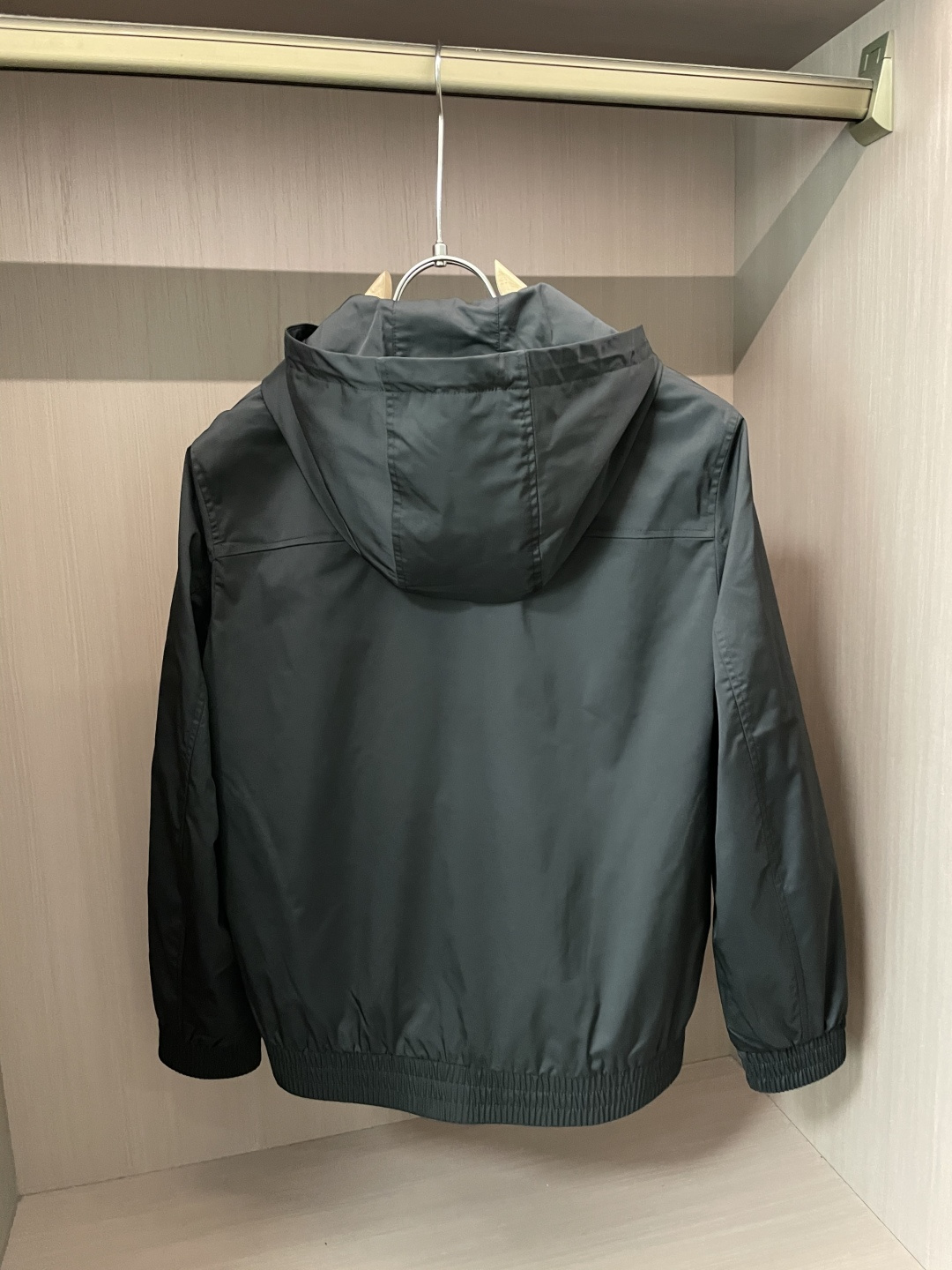 Kiton 2025秋冬休闲夹克外套，最新时尚休闲拉链夹克，时尚夹克外套!贸易公司渠道稀出，同步官网发售