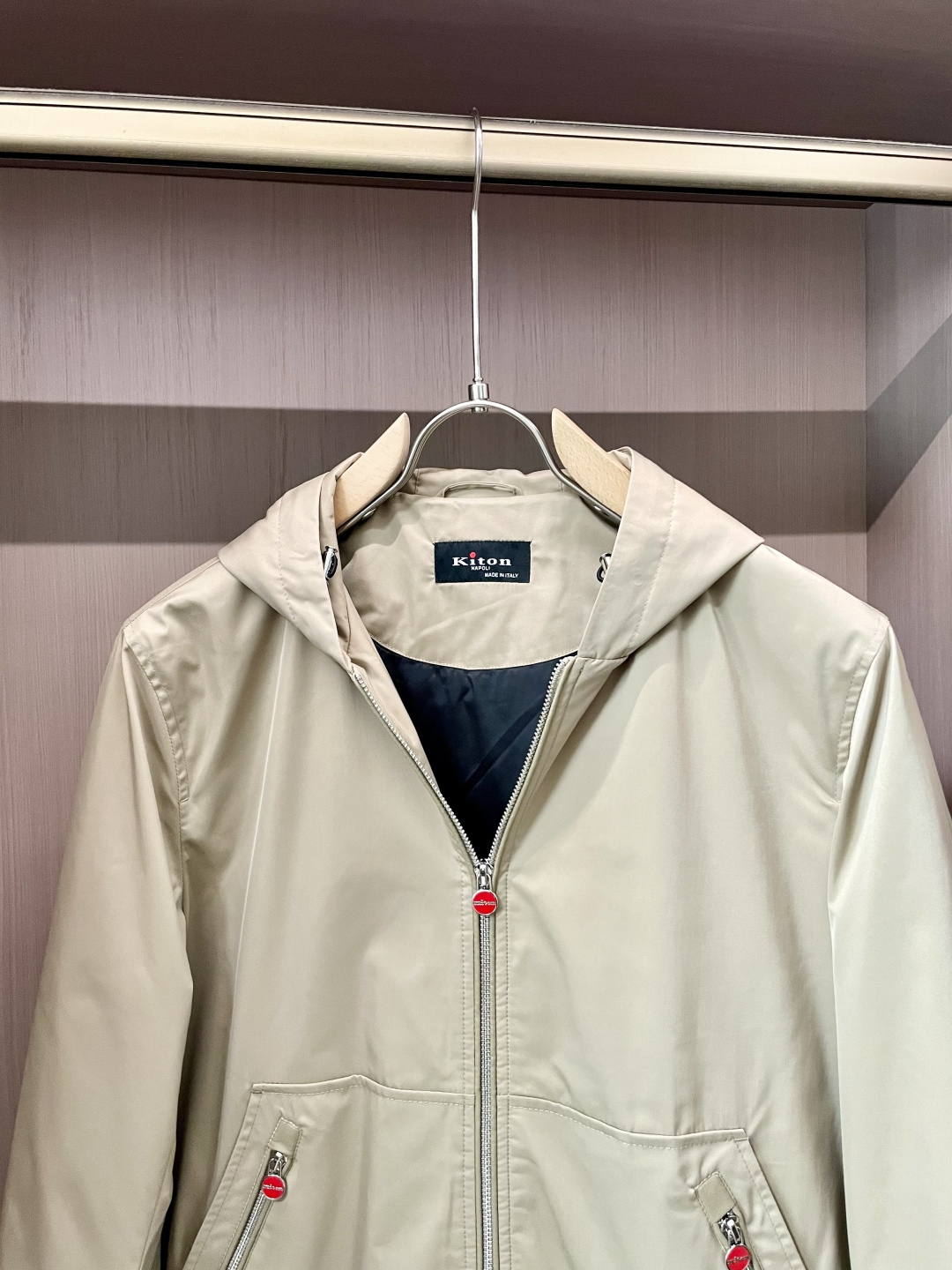 Kiton 2025秋冬休闲夹克外套，最新时尚休闲拉链夹克，时尚夹克外套!贸易公司渠道稀出，同步官网发售