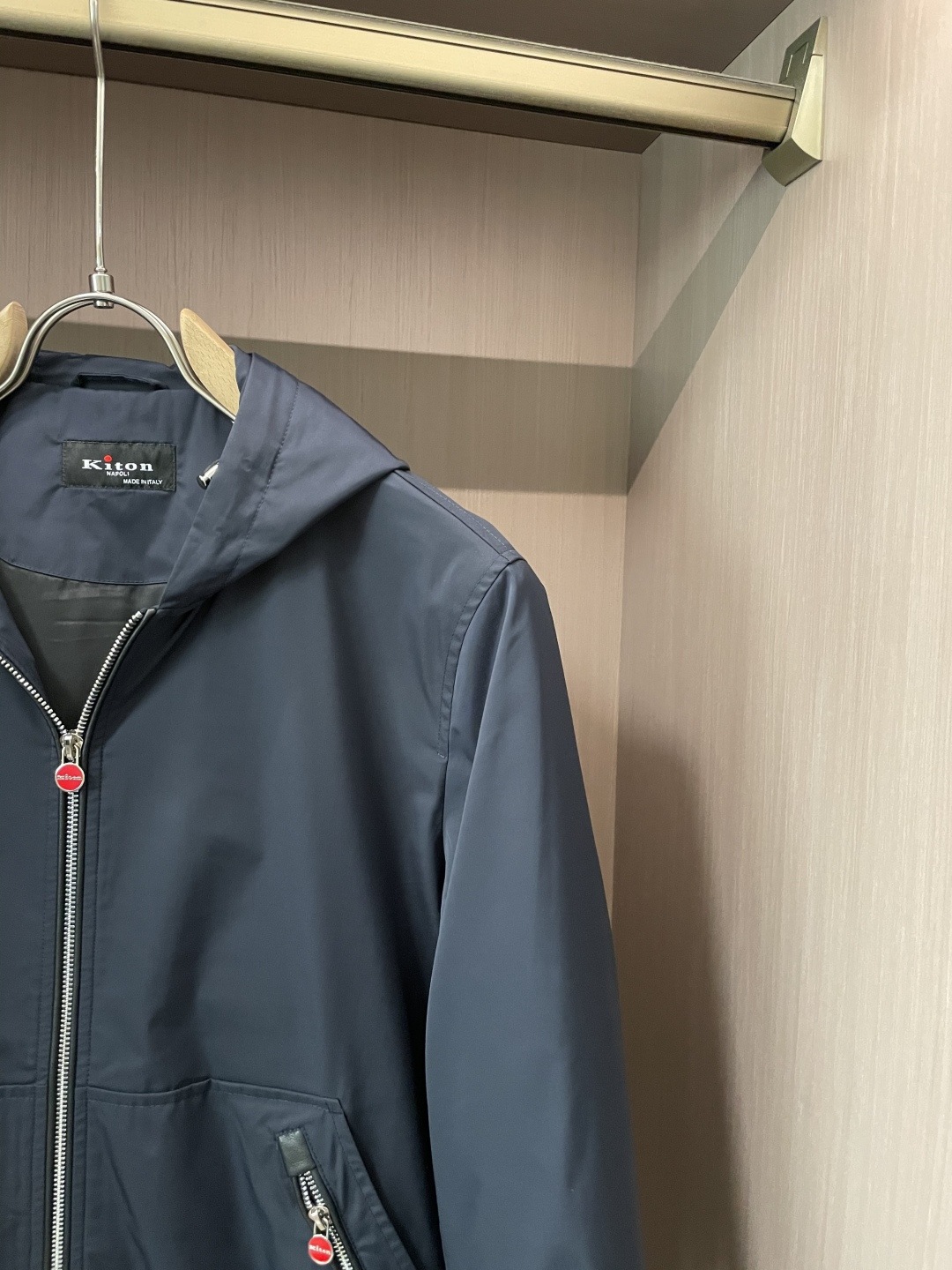 Kiton 2025秋冬休闲夹克外套，最新时尚休闲拉链夹克，时尚夹克外套!贸易公司渠道稀出，同步官网发售