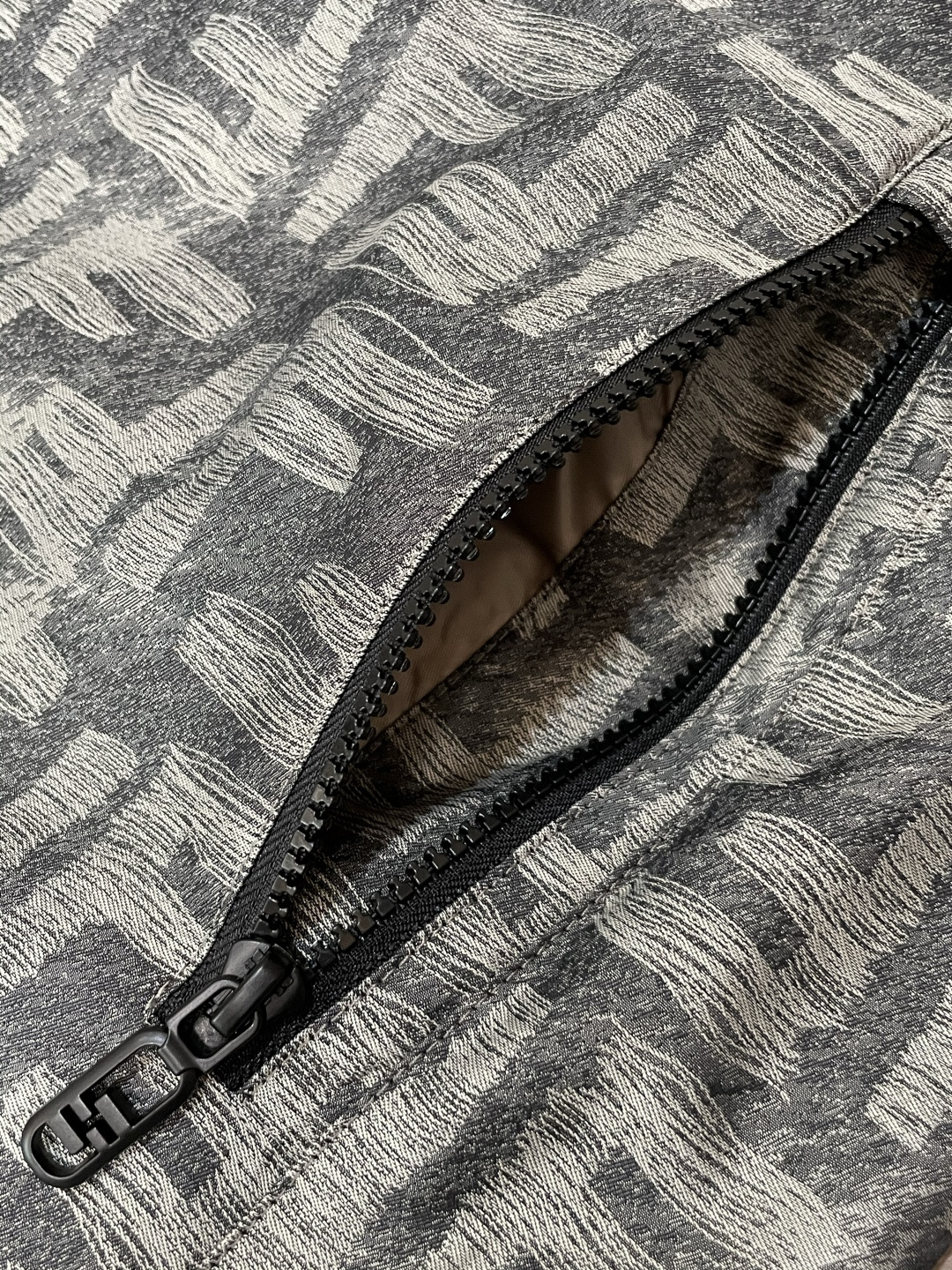 FD 2025秋冬休闲夹克外套，最新时尚休闲拉链夹克，时尚夹克外套!贸易公司渠道稀出，同步官网发售，男神