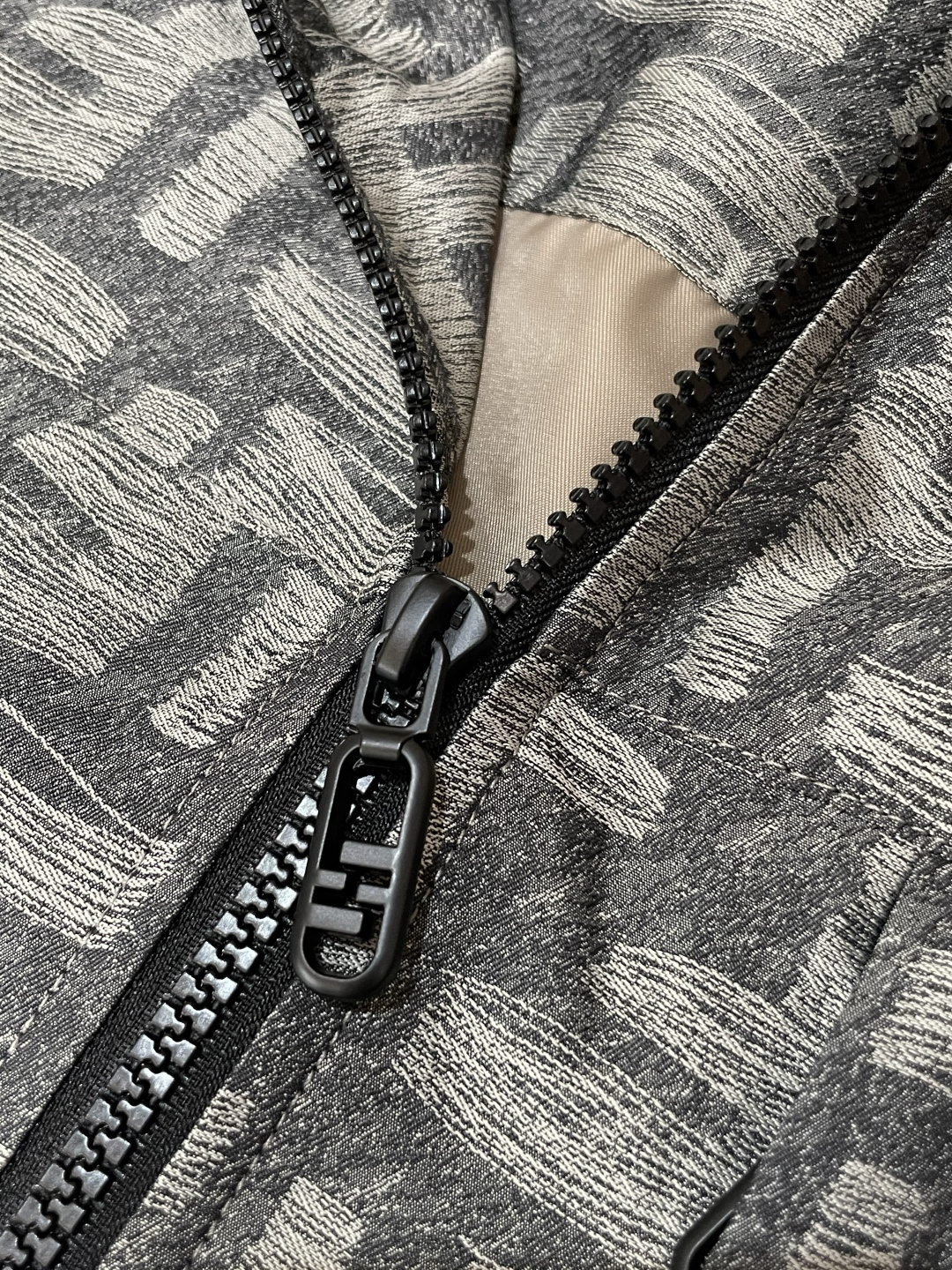 FD 2025秋冬休闲夹克外套，最新时尚休闲拉链夹克，时尚夹克外套!贸易公司渠道稀出，同步官网发售，男神