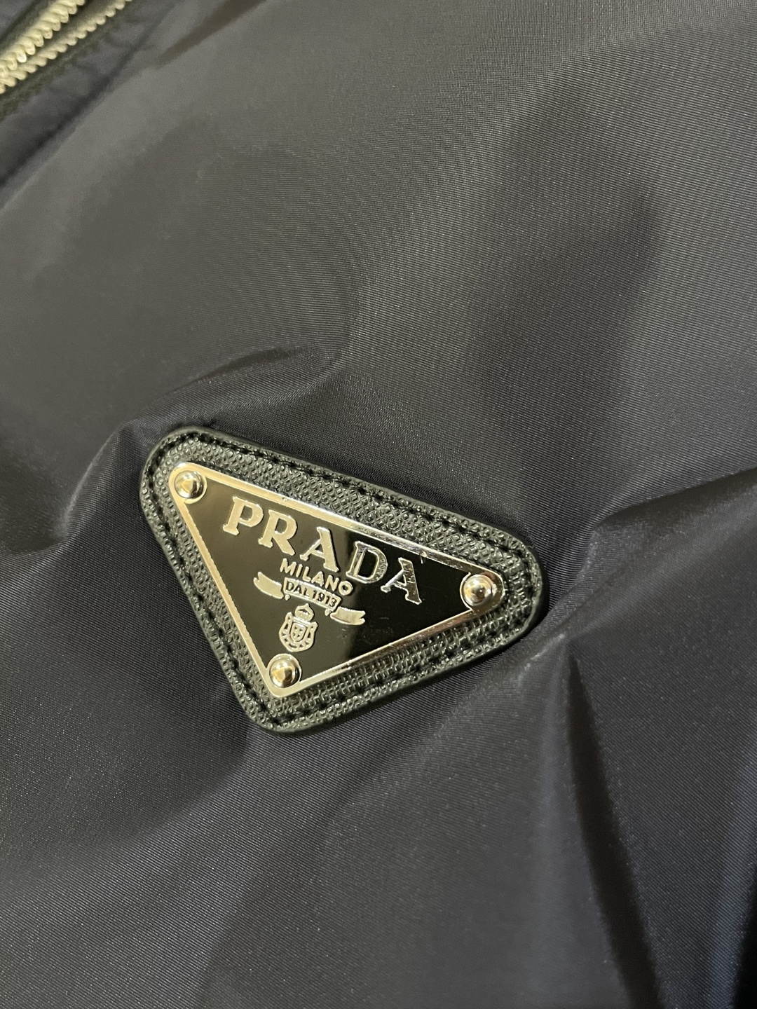 PRADA 2025秋冬休闲夹克外套，最新时尚休闲拉链夹克，时尚夹克外套!贸易公司渠道稀出，同步官网发售