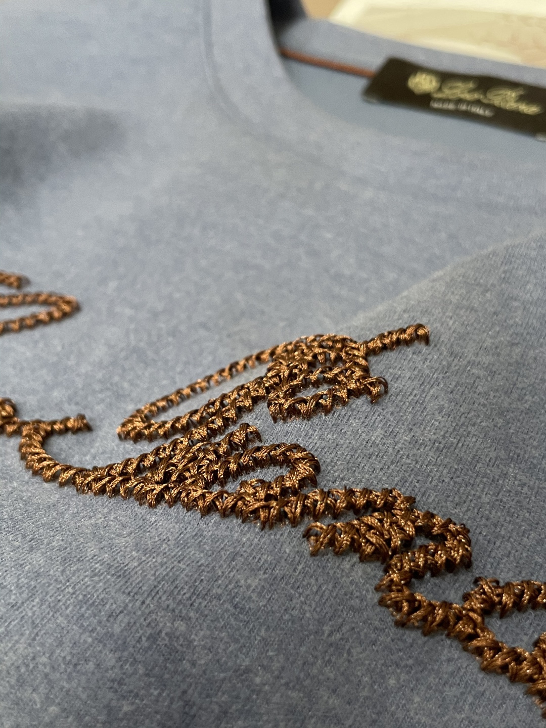 lP🆕 1965秋冬圆领卫衣｜简约质感，轻松打造高级感想要简约又有质感的卫衣？这套卫衣必须安排上！三款色