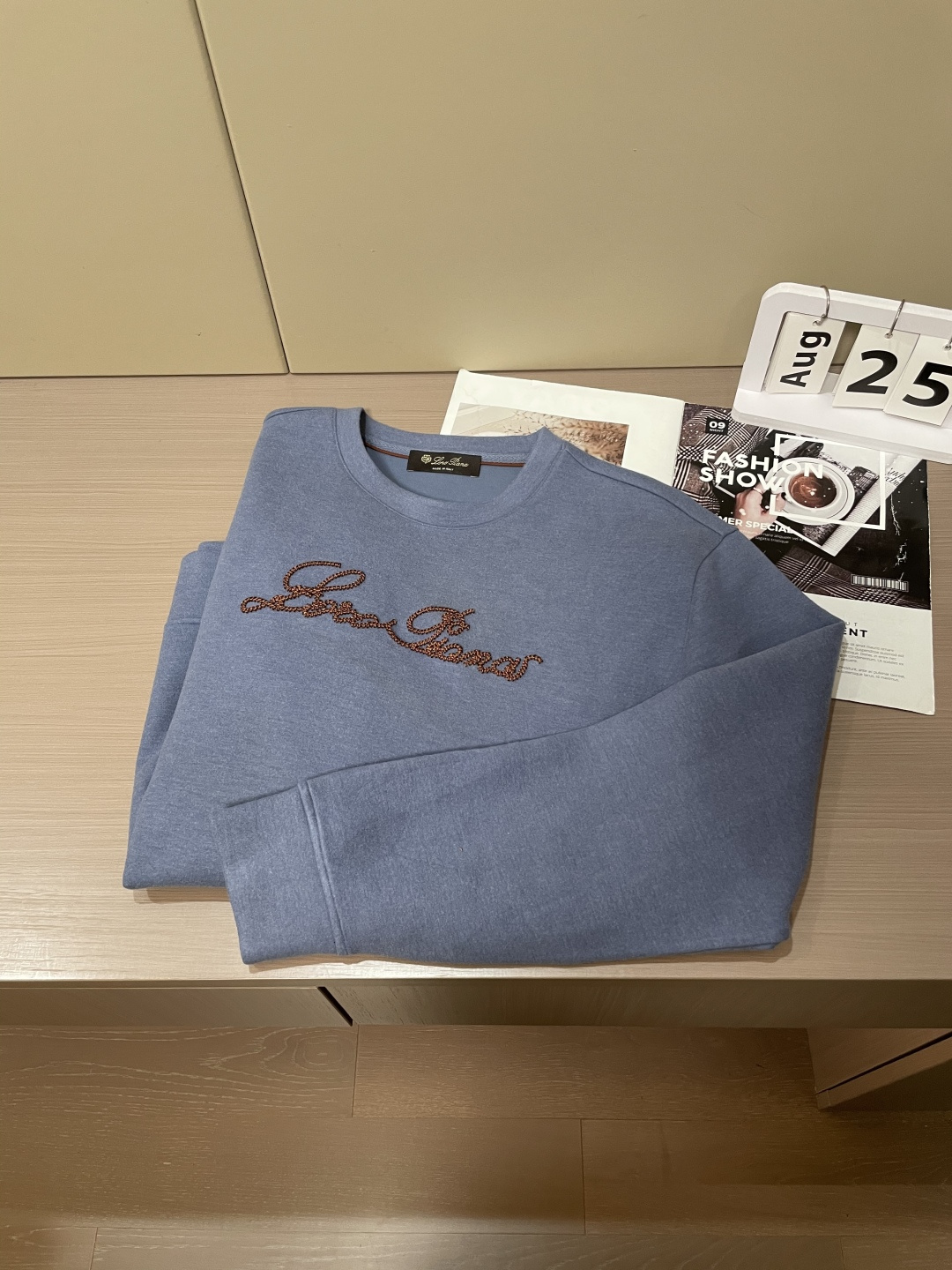 lP🆕 1965秋冬圆领卫衣｜简约质感，轻松打造高级感想要简约又有质感的卫衣？这套卫衣必须安排上！三款色