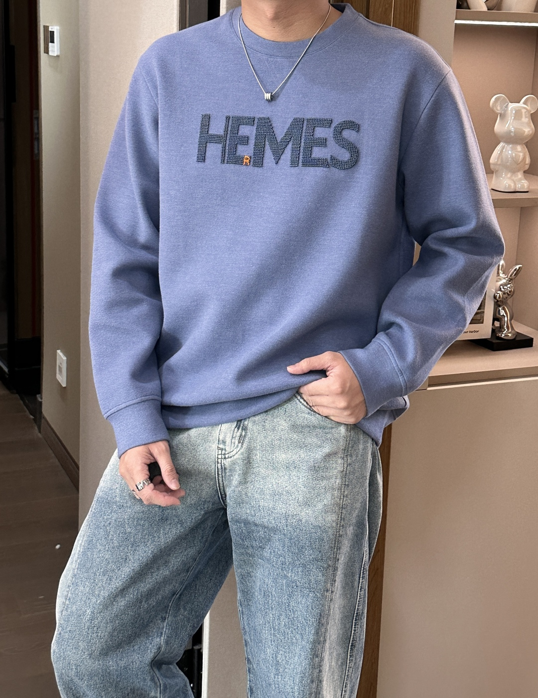 Hermès 2025秋冬卫衣｜奢牌质感与日常松弛感的绝妙融合Hermès这款卫衣，真的把高级感和舒适度