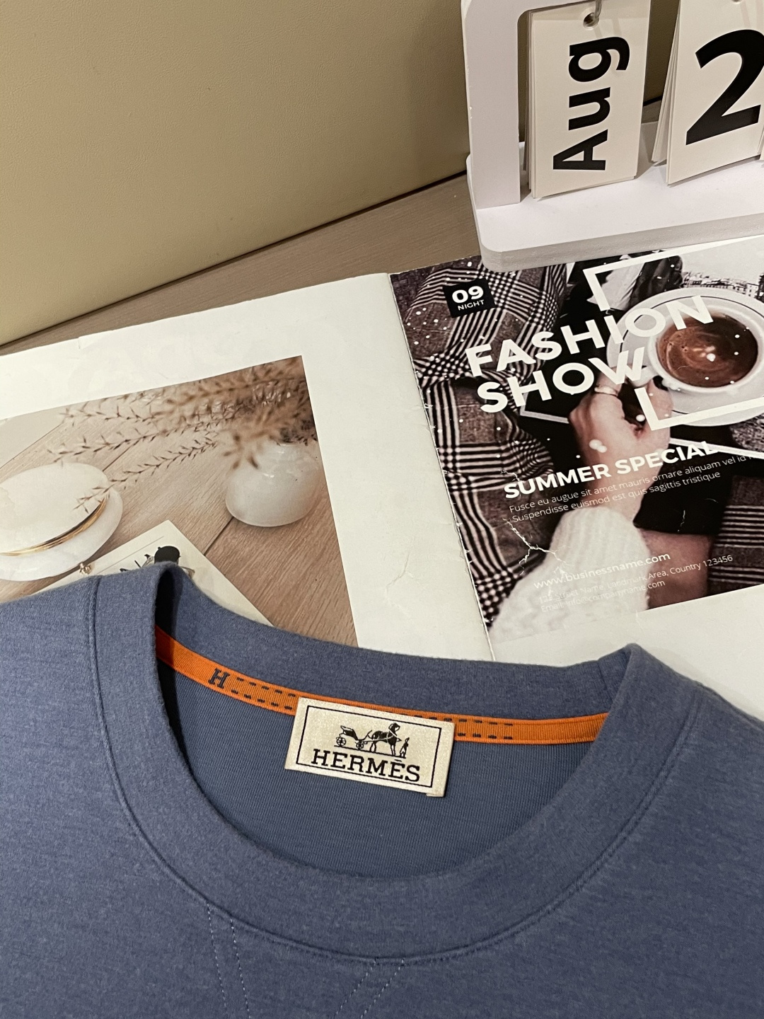 Hermès 2025秋冬卫衣｜奢牌质感与日常松弛感的绝妙融合Hermès这款卫衣，真的把高级感和舒适度