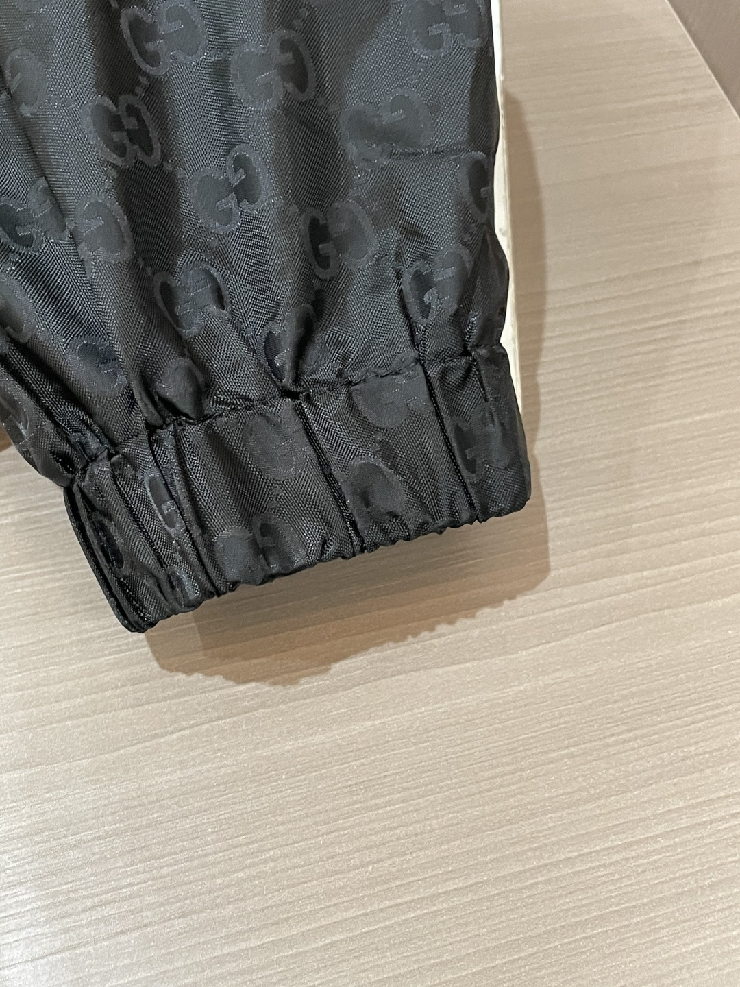 Gucci 2025秋冬休闲夹克外套，最新时尚休闲拉链夹克，时尚夹克外套!贸易公司渠道稀出，同步官网发售