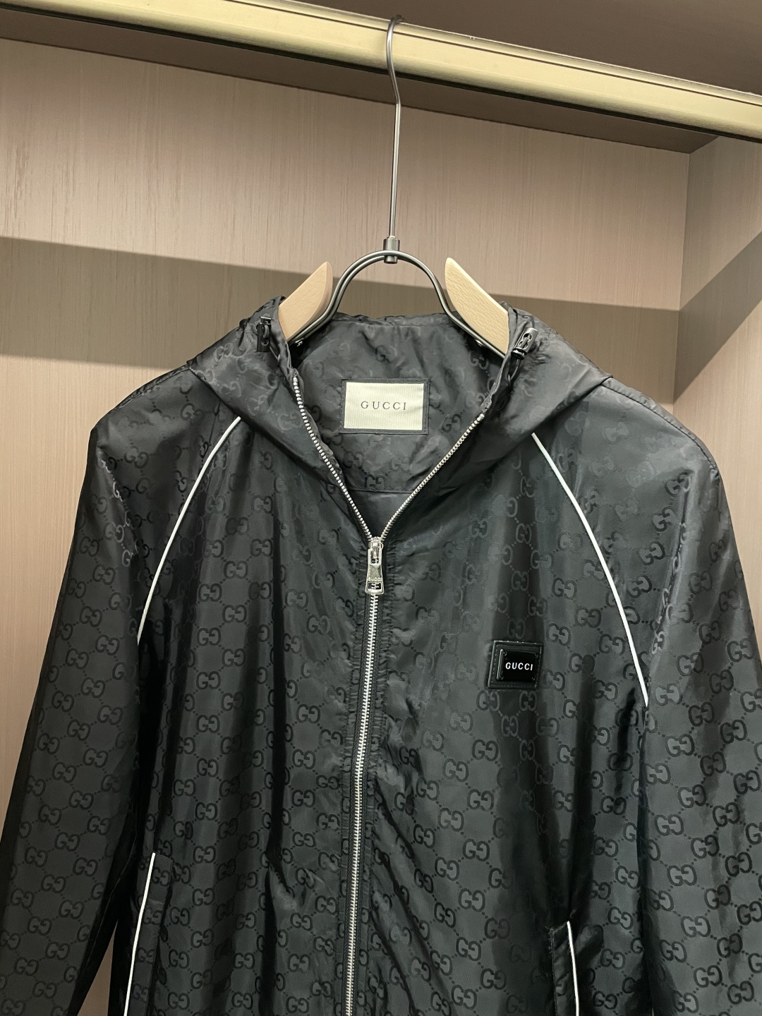 Gucci 2025秋冬休闲夹克外套，最新时尚休闲拉链夹克，时尚夹克外套!贸易公司渠道稀出，同步官网发售