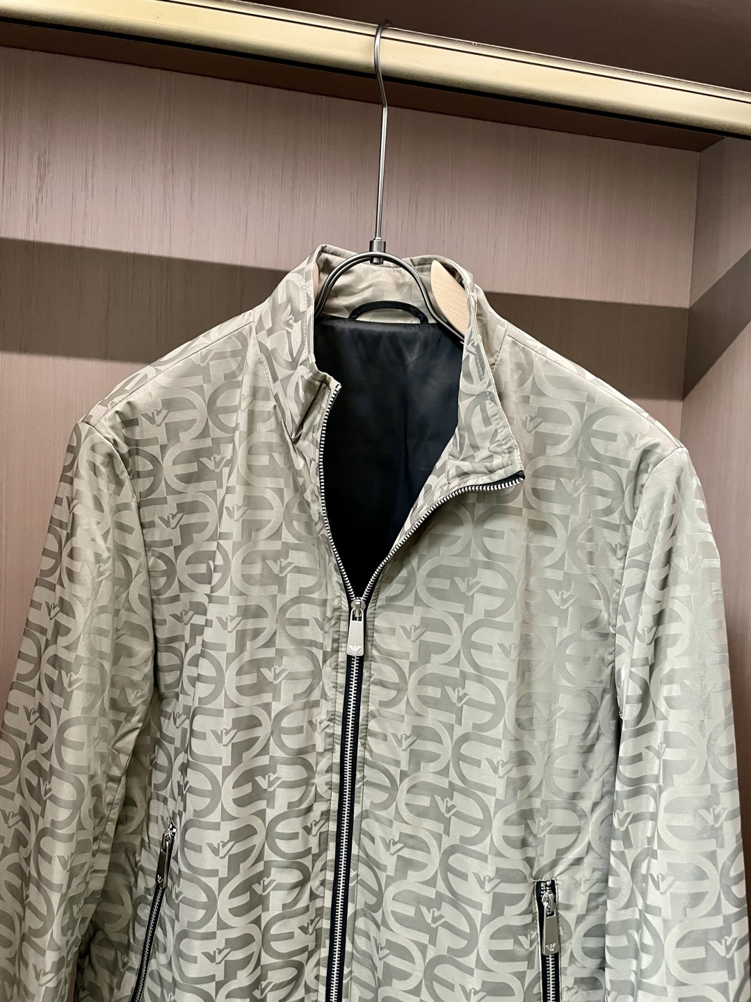 阿玛尼 2025秋冬休闲夹克外套，最新时尚休闲拉链夹克，时尚夹克外套!贸易公司渠道稀出，同步官网发售，男