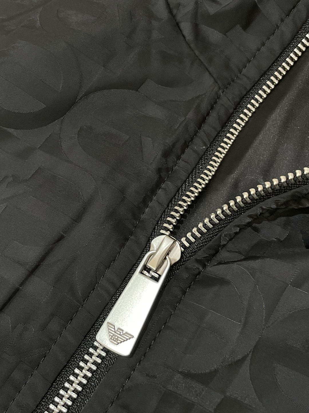 阿玛尼 2025秋冬休闲夹克外套，最新时尚休闲拉链夹克，时尚夹克外套!贸易公司渠道稀出，同步官网发售，男