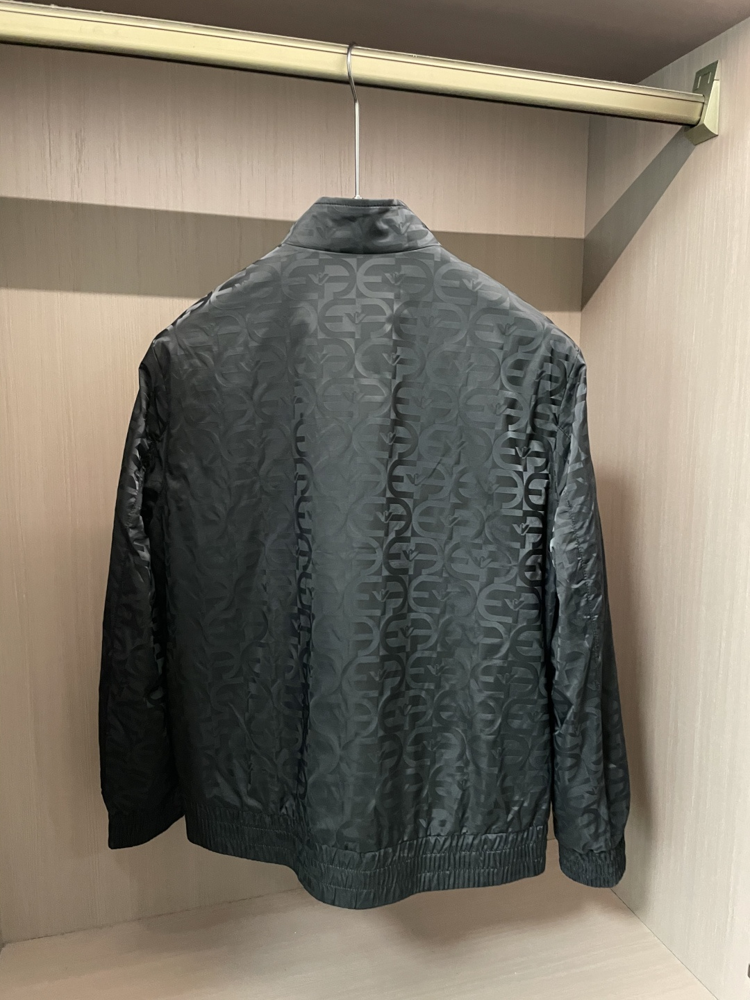 阿玛尼 2025秋冬休闲夹克外套，最新时尚休闲拉链夹克，时尚夹克外套!贸易公司渠道稀出，同步官网发售，男