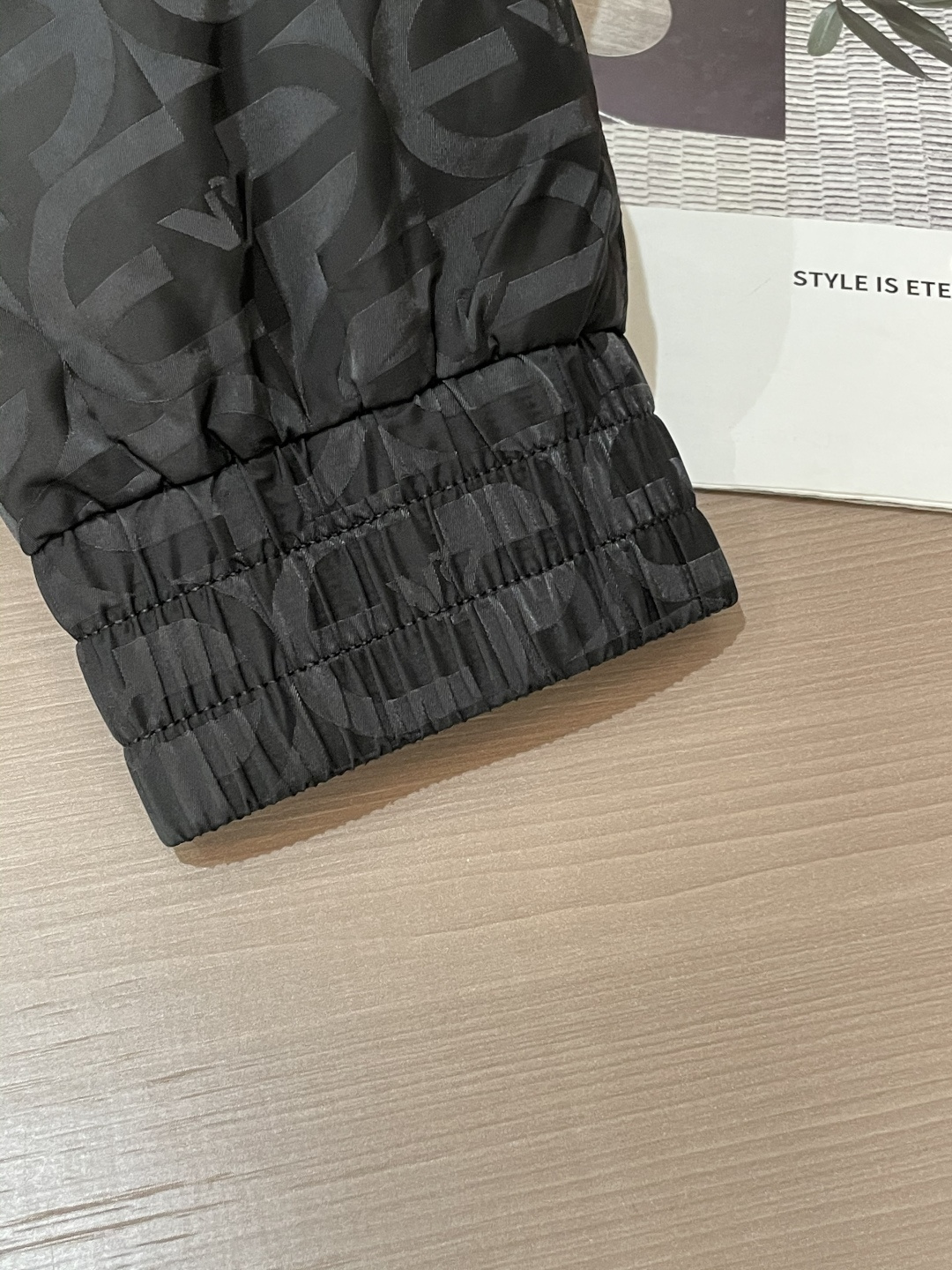 阿玛尼 2025秋冬休闲夹克外套，最新时尚休闲拉链夹克，时尚夹克外套!贸易公司渠道稀出，同步官网发售，男