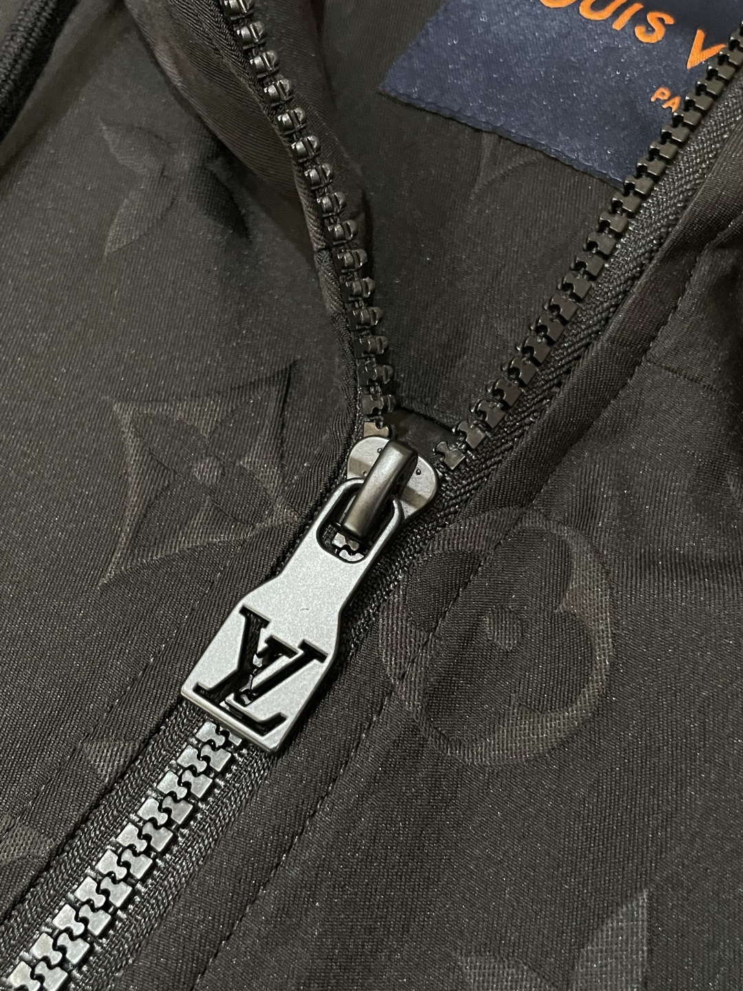 Lv 2025秋冬休闲夹克外套，最新时尚休闲拉链夹克，时尚夹克外套!贸易公司渠道稀出，同步官网发售，男神