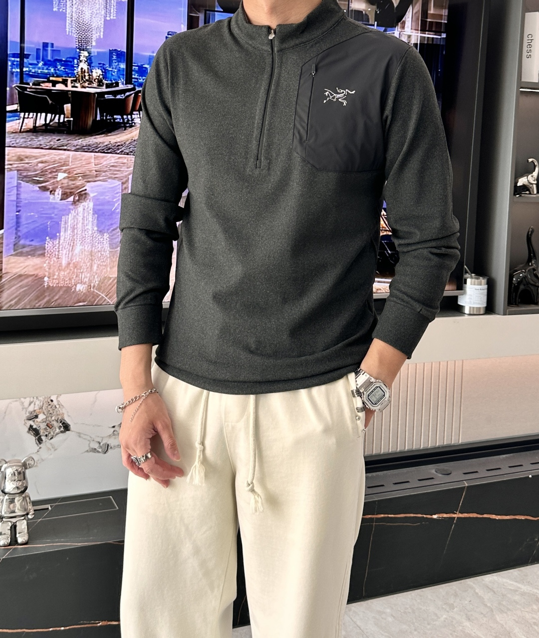 NO:525355,Archaeopteryx Ss new product fashionable casual stand collar single wear business casual high-end material long sleeves comfortable and warm!  Anti-pilling does not irritate the skin, can be worn close to the body, luxurious and classic elements design!  There is no too much complex craft. What you play is the fusion of design and material. Simple European style. A must-have for autumn and winter. Counter sizes L-3xL, arc'teryx, alexander wang19860909始祖鸟 ss新品时尚休闲立领单穿商务休闲高档材质长袖舒适保暖！抗起球不刺激皮肤,可贴身穿,奢华经典元素设计！没有过多复杂的工艺 玩的就是设计与材质的融合 简约的欧风 秋冬季必备 专柜尺码L-3xL,arc'teryx,alexander wang,Men's clothing