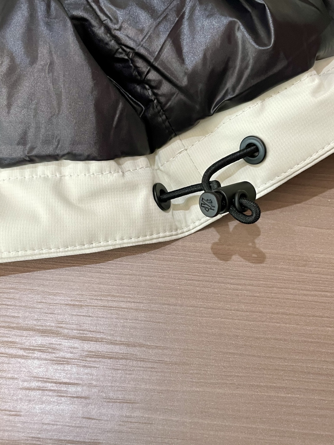 Moncler Padded Down Jacket: Warm, Stylish, and High-Quality 9 cmp i1758253131300 5031 0 7