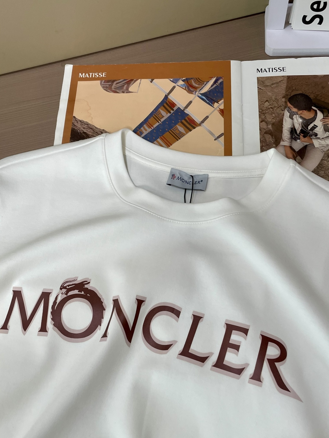 蒙口 2025早秋新品限定款字母错位字母印花长袖T恤衫；定制260克高密水柔棉，市场上无法媲美的一款定制