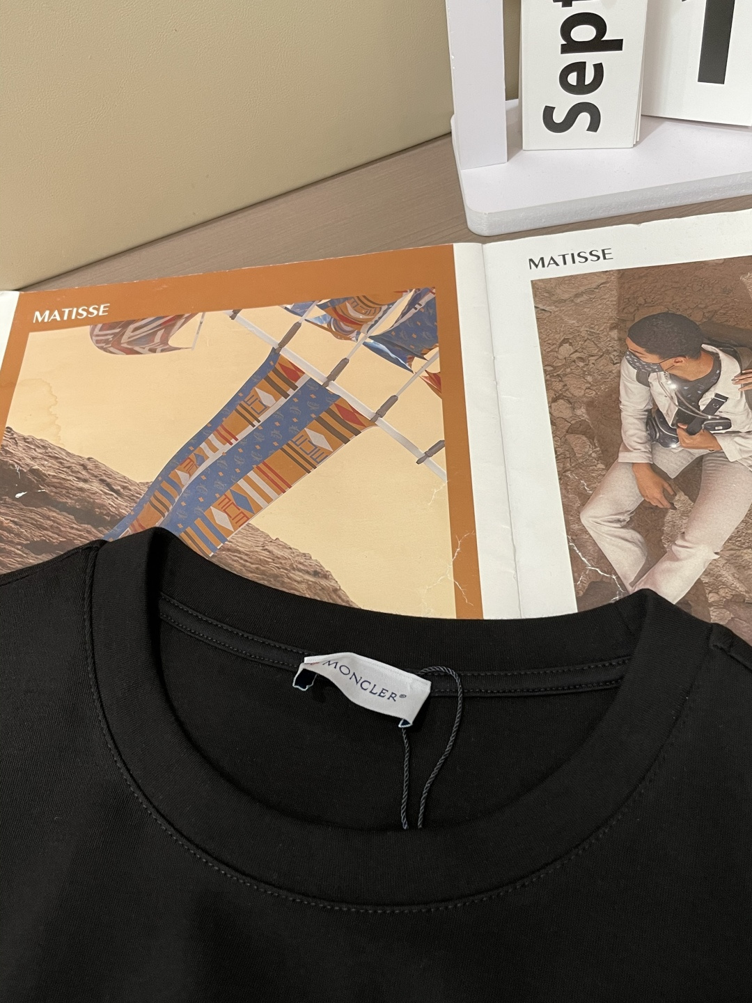 MK欧洲限定早秋新品厚款彩虹🌈字母印花长袖打底衫；定制260克高密水柔棉面料，独有的苏皮马水洗棉含量高达