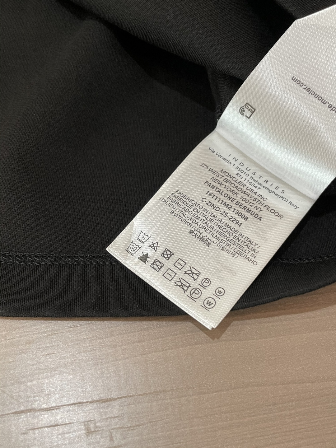 MK欧洲限定早秋新品厚款彩虹🌈字母印花长袖打底衫；定制260克高密水柔棉面料，独有的苏皮马水洗棉含量高达