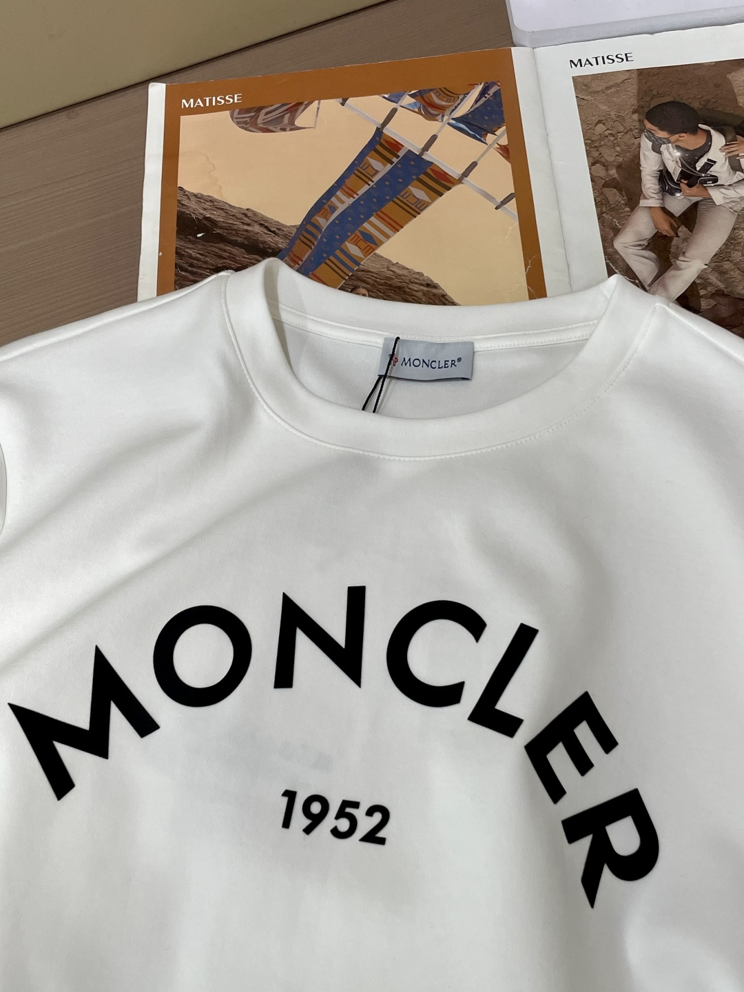 MK2025早秋新品厚款立体字母印花长袖打底衫；定制260克高密水柔棉面料，舒适柔软，保暖性强，胸前弧形