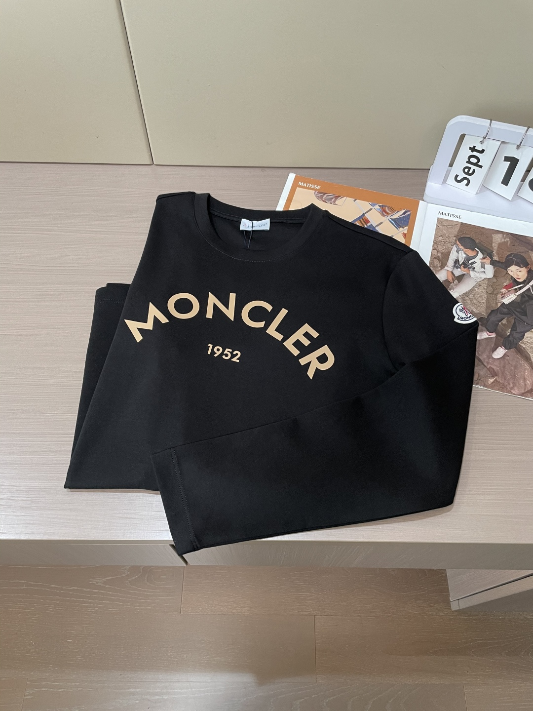 MK2025早秋新品厚款立体字母印花长袖打底衫；定制260克高密水柔棉面料，舒适柔软，保暖性强，胸前弧形