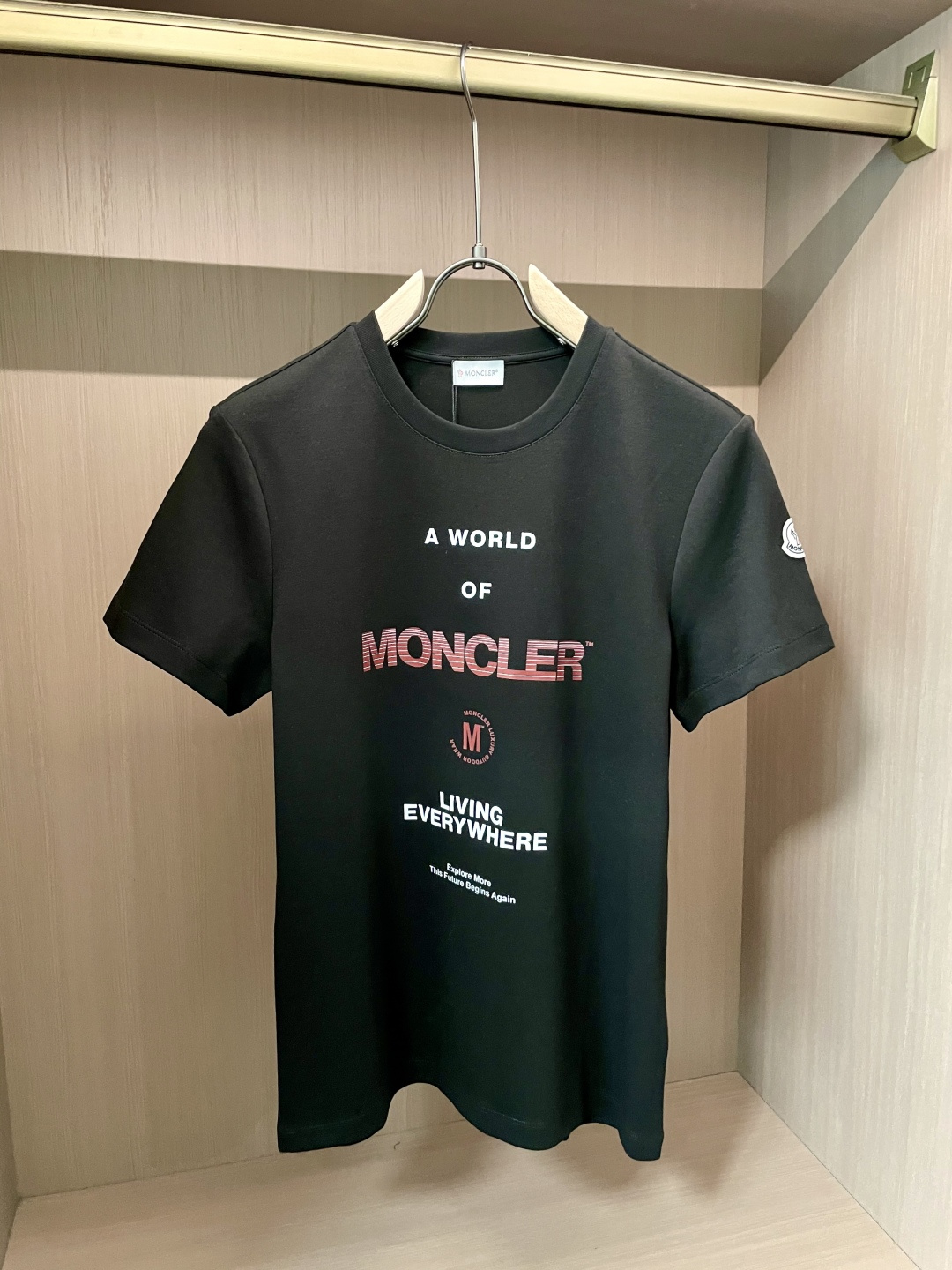 MK 2025早秋新品厚款赛事字母印花短袖T恤；定制260克高密水柔棉面料，舒适柔软，胸前赛事印花字母L