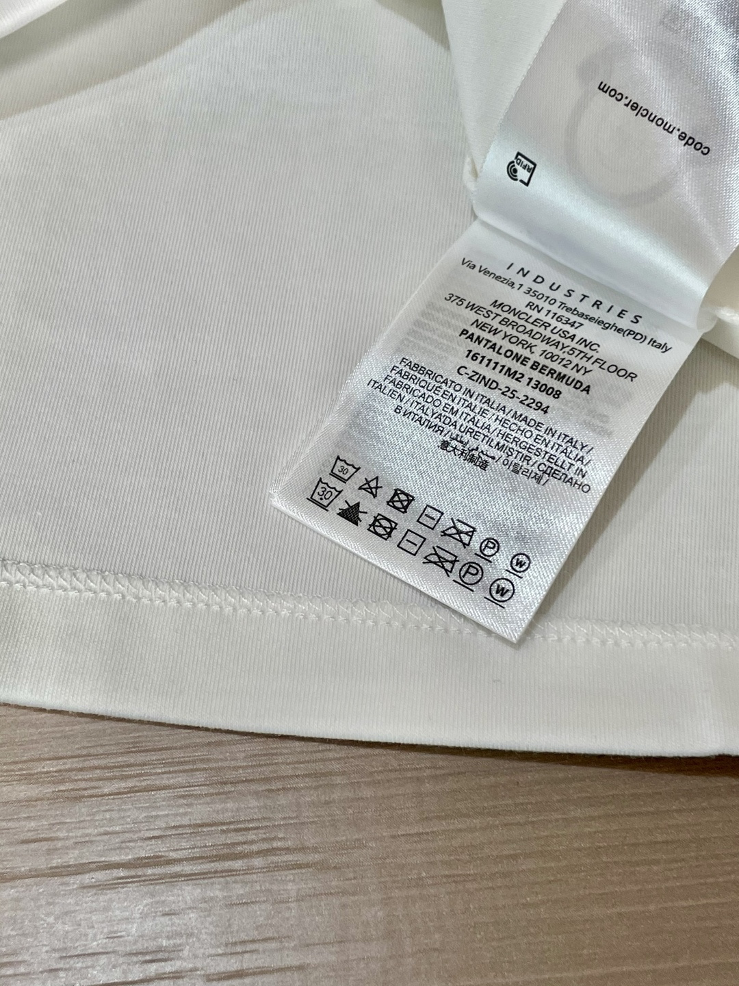 MK2025早秋新品厚款水柔棉联排字母印花长袖T恤衫；定制260克高密水柔棉面料，胸前联排字母LOGO印