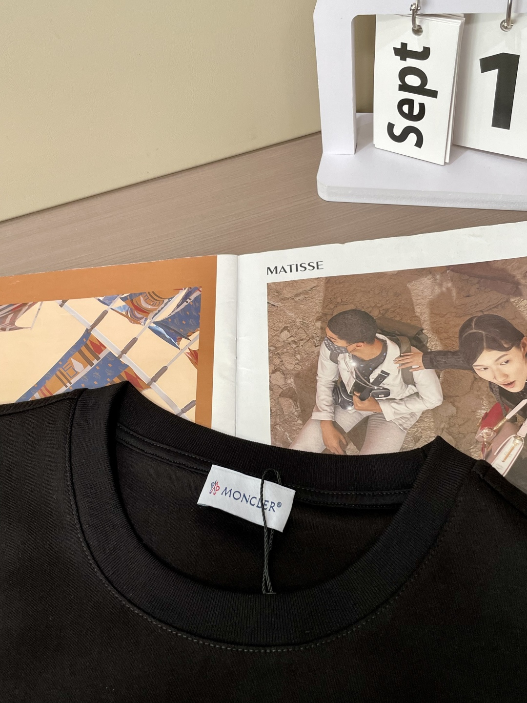 MK2025早秋新品厚款三色镂空印花短袖T恤；定制260克高密水柔棉面料，保暖性强并且增加抗静电工艺，胸