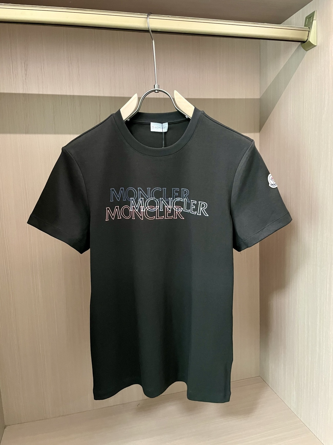 MK2025早秋新品厚款三色镂空印花短袖T恤；定制260克高密水柔棉面料，保暖性强并且增加抗静电工艺，胸