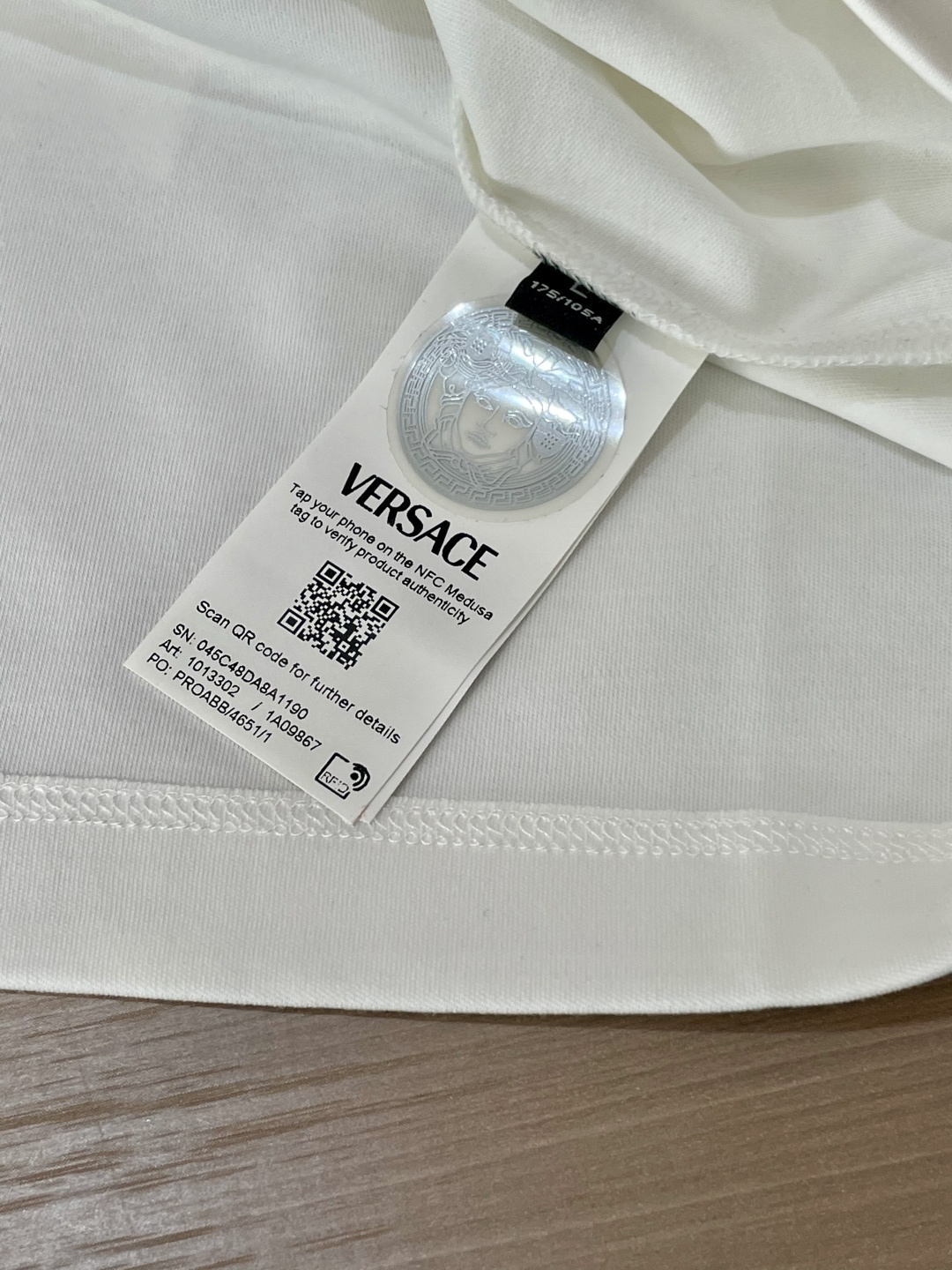 🆚2025早秋新品厚款喷墨式印花工艺厚款短袖T恤；“丁禹兮”同款喷墨式印花工艺，非常抽象派的一款金色印花