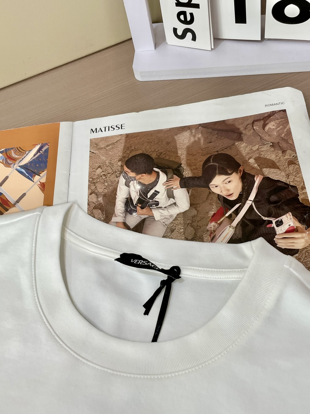 🆚2025早秋新品厚款喷墨式印花工艺厚款短袖T恤；“丁禹兮”同款喷墨式印花工艺，非常抽象派的一款金色印花