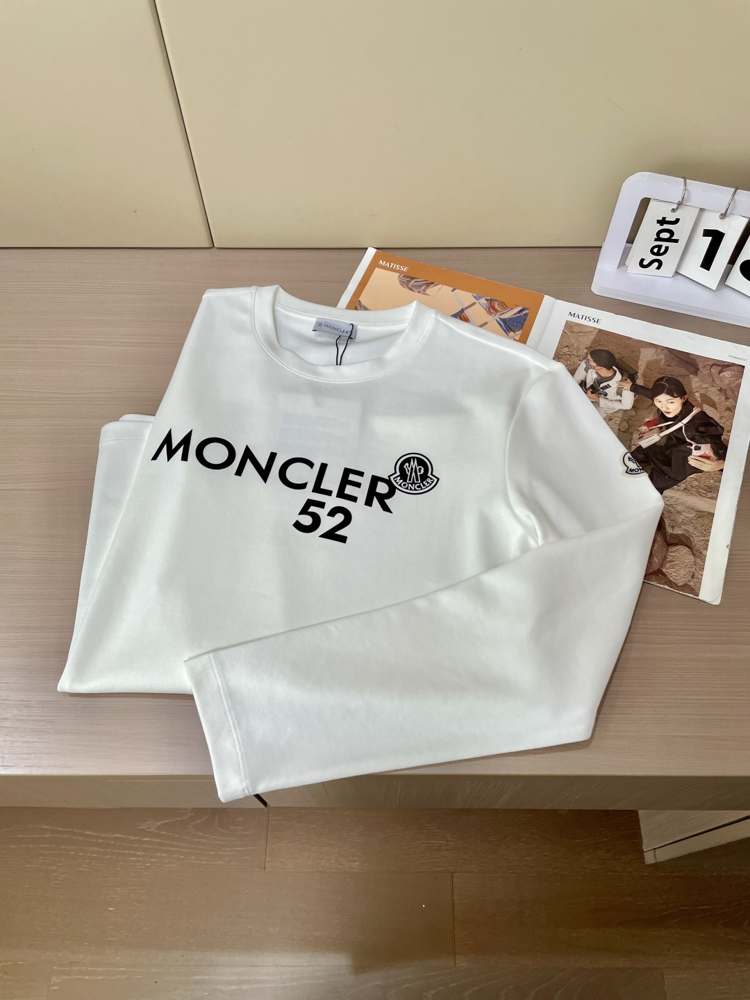 MK 2025早秋新品厚款植绒字母长袖打底T恤；定制260克高密水柔棉面料，胸前植绒工艺字母加标志LOG