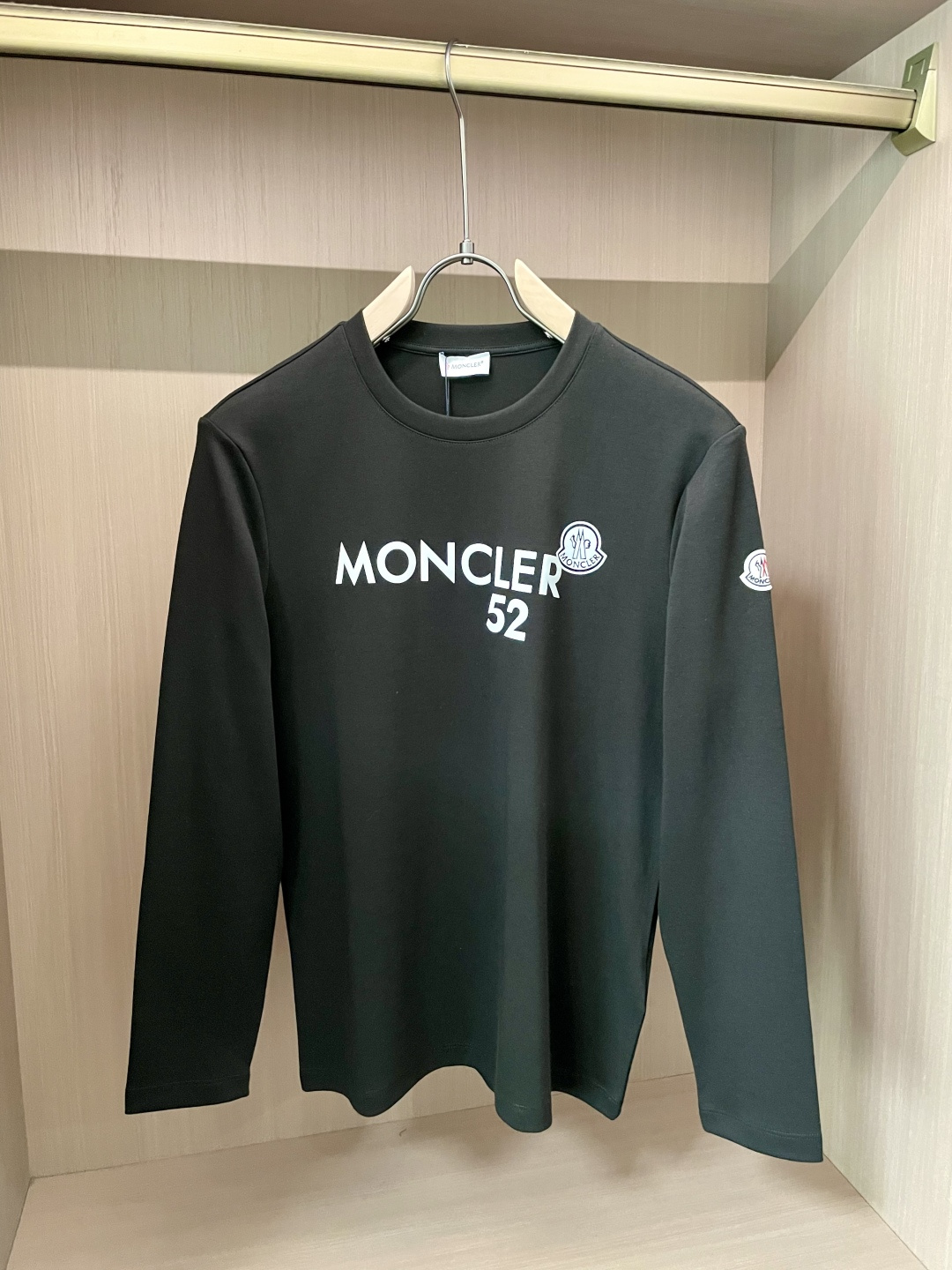 MK 2025早秋新品厚款植绒字母长袖打底T恤；定制260克高密水柔棉面料，胸前植绒工艺字母加标志LOG