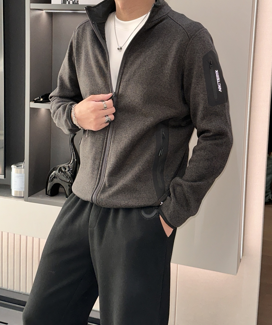 ARC‘TERYX始祖鸟COVERT CARDIGAN户外保暖抓绒衫开衫外套 超火爆海外版.采用岛国進口