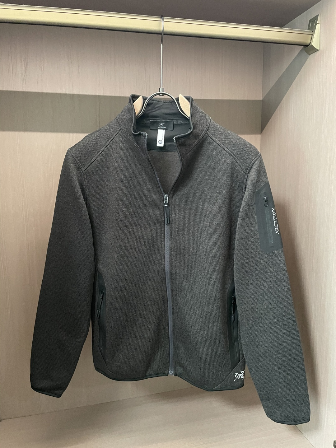 ARC‘TERYX始祖鸟COVERT CARDIGAN户外保暖抓绒衫开衫外套 超火爆海外版.采用岛国進口